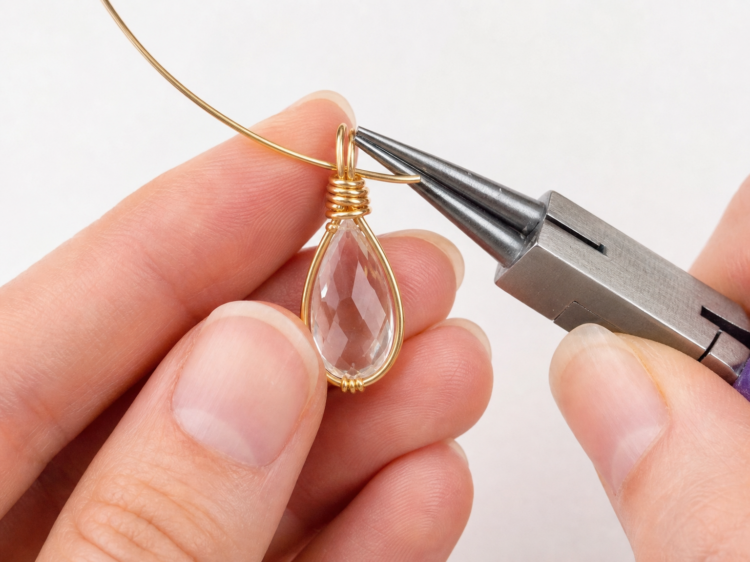 How to Wire-Wrap a Briolette: Beginner Wire-Wrapping Tutorial