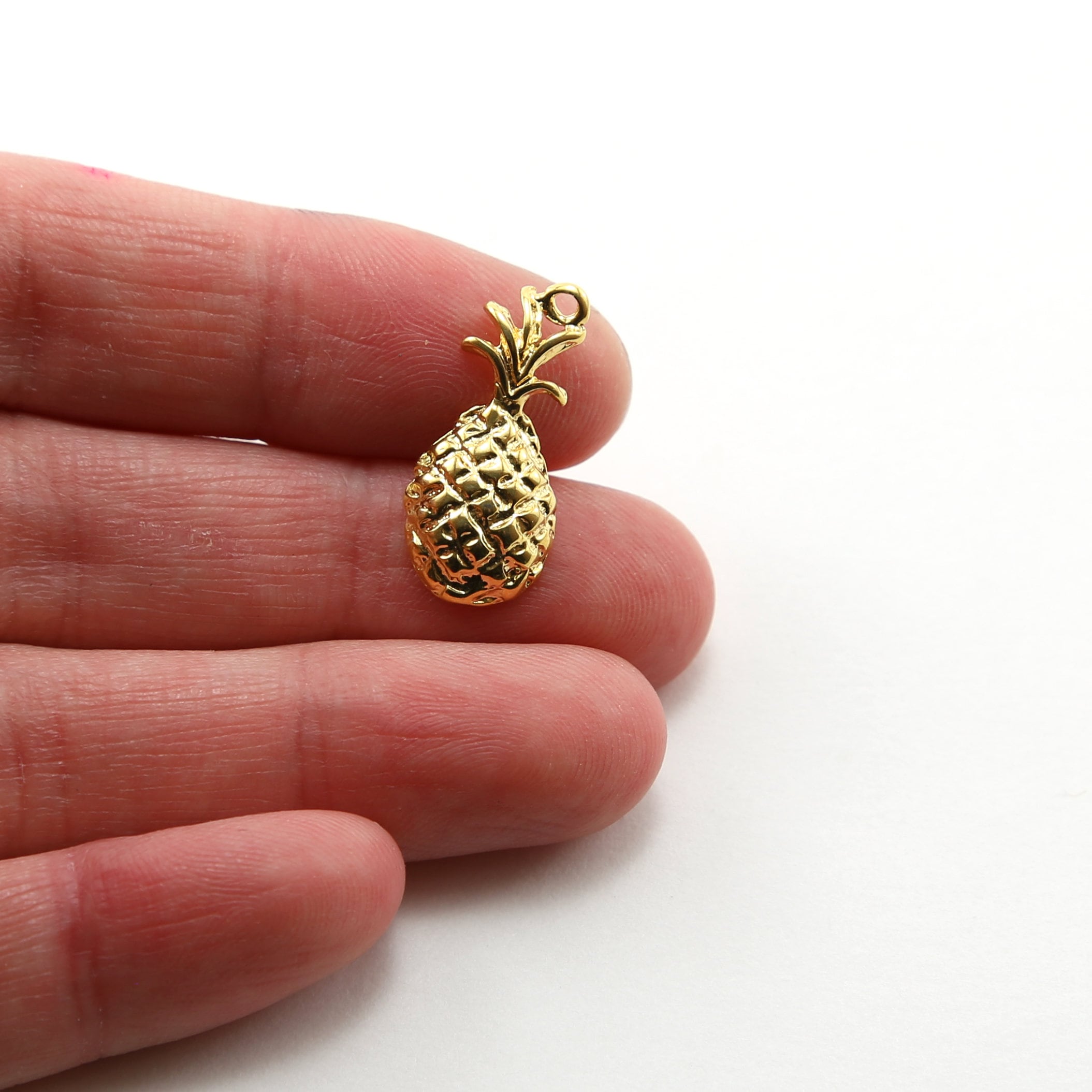 Vermeil Pineapple Textured Tropical Charm Domed Hawaii Vacation – Gold