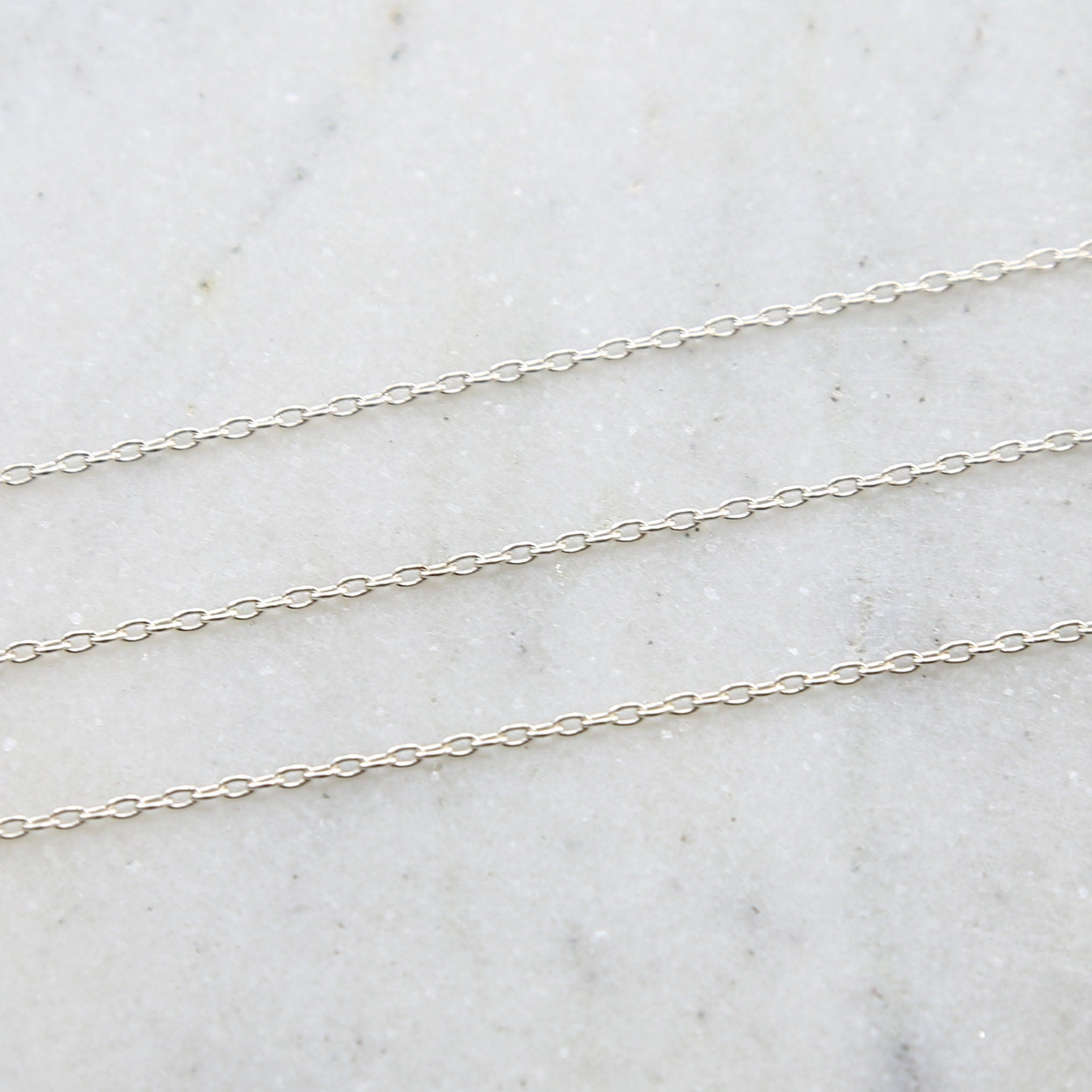 Sterling Silver Thick Oval Dainty Chain 2.5mm x 1.5mm – Sold by the Foot