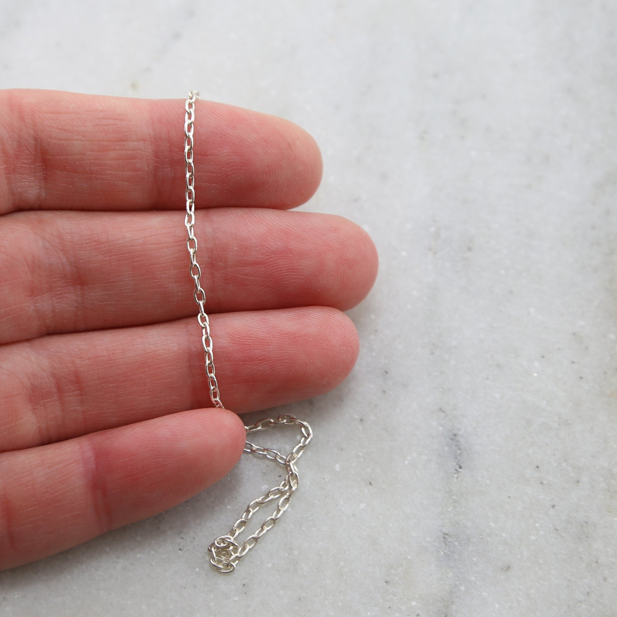 Sterling Silver Thick Oval Dainty Chain 2.5mm x 1.5mm – Sold by the Foot