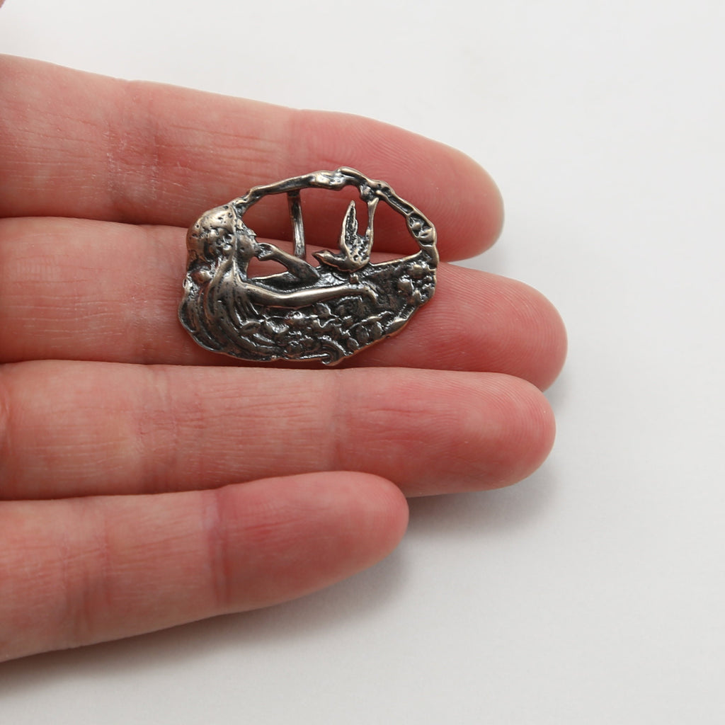 28mmx20mm Sterling Silver Maiden Mermaid with Dove with Floral Accents Oval