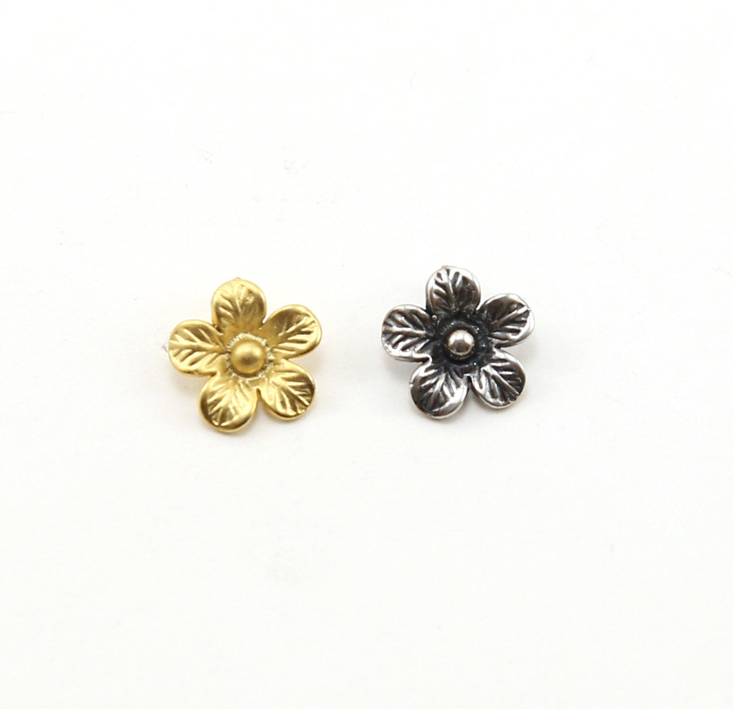 11mm Sterling Silver or Vermeil Small Daisy Flower Detailed Petals Spring