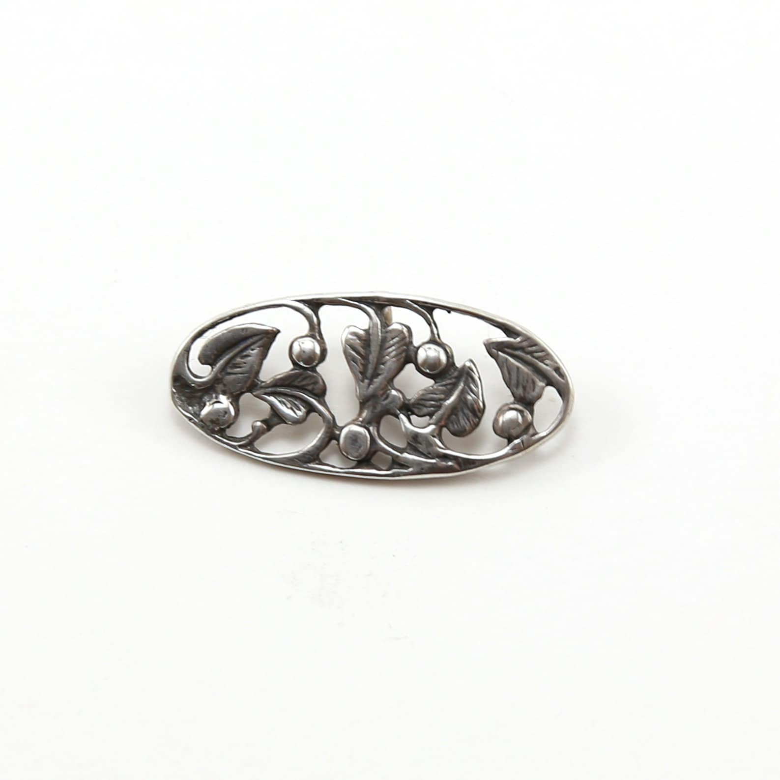 Sterling Silver Oval Holly and Leaves Button Wrap Bracelet Button