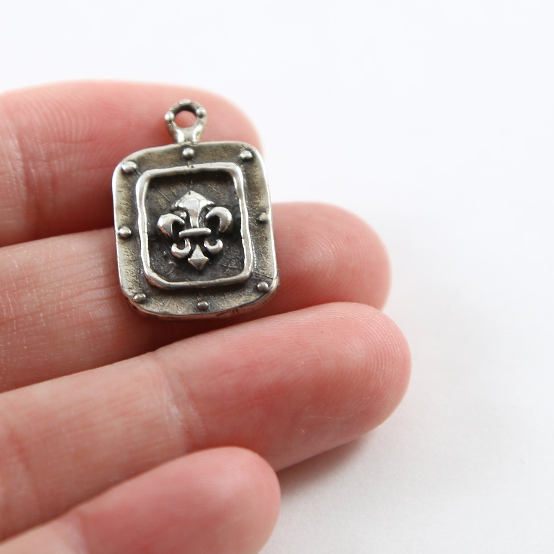 22mmx14mm Sterling Silver Fleur De Lis on Rectangle Tag Charm with Beaded