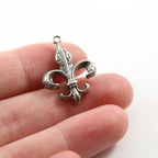 25mmx18mm Sterling Silver Detailed Thick Fleur De Lis Charm Pendant French