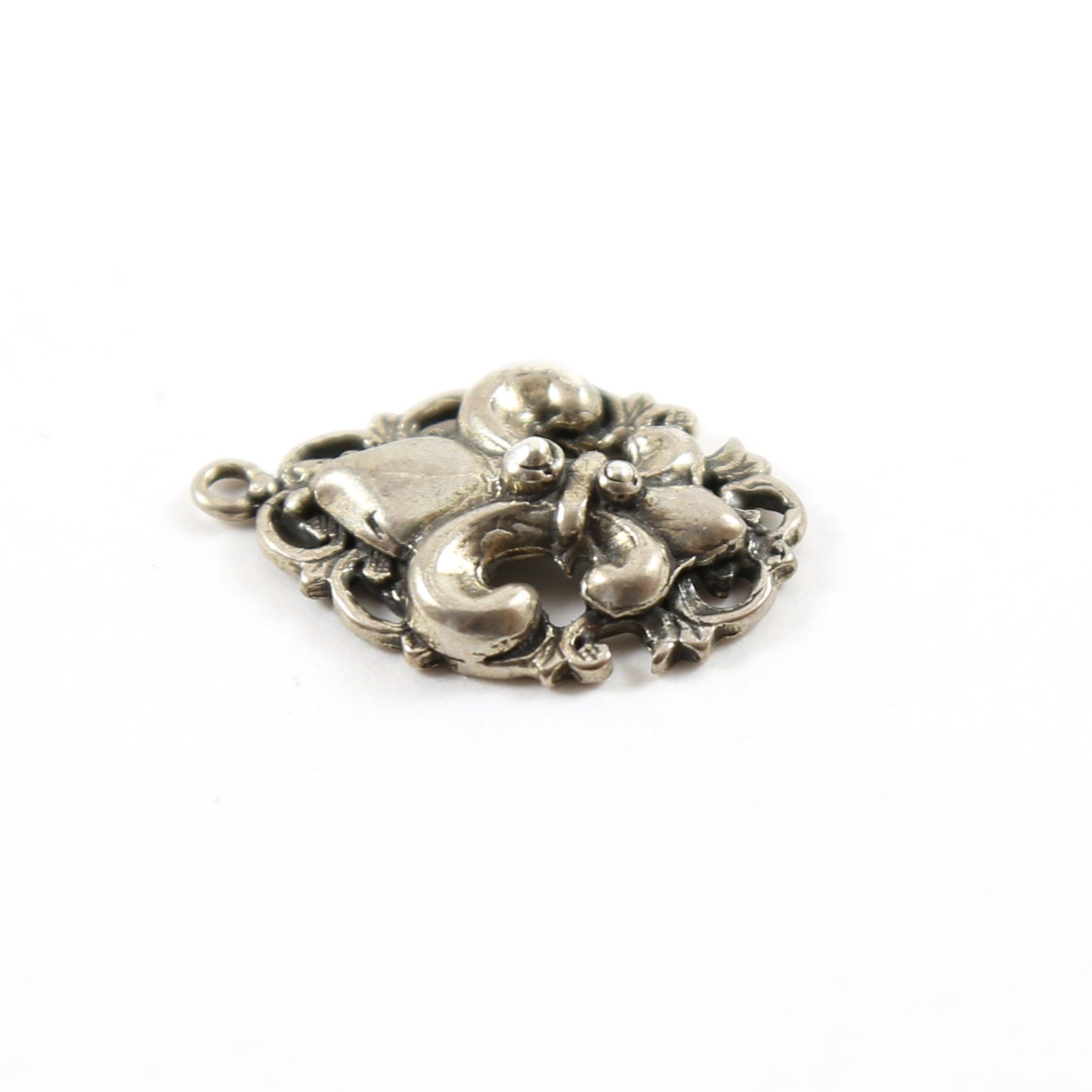 28mmx18mm Sterling Silver Fancy Lace 3D Thick Fleur De Lis Charm Pendant