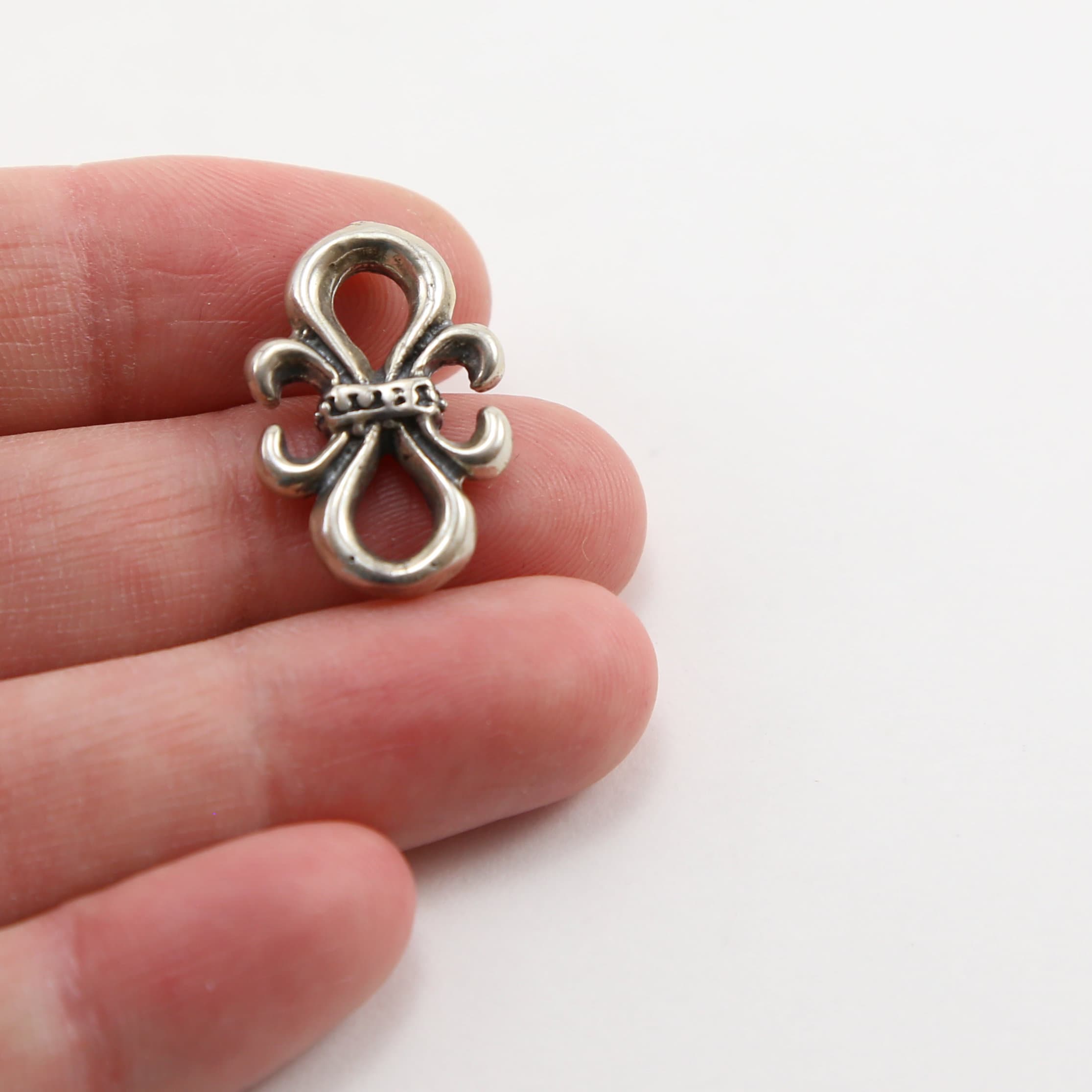 22mmx15mm Sterling Silver Infinity Fleur De Lis Connector Loop 2 Link Charm