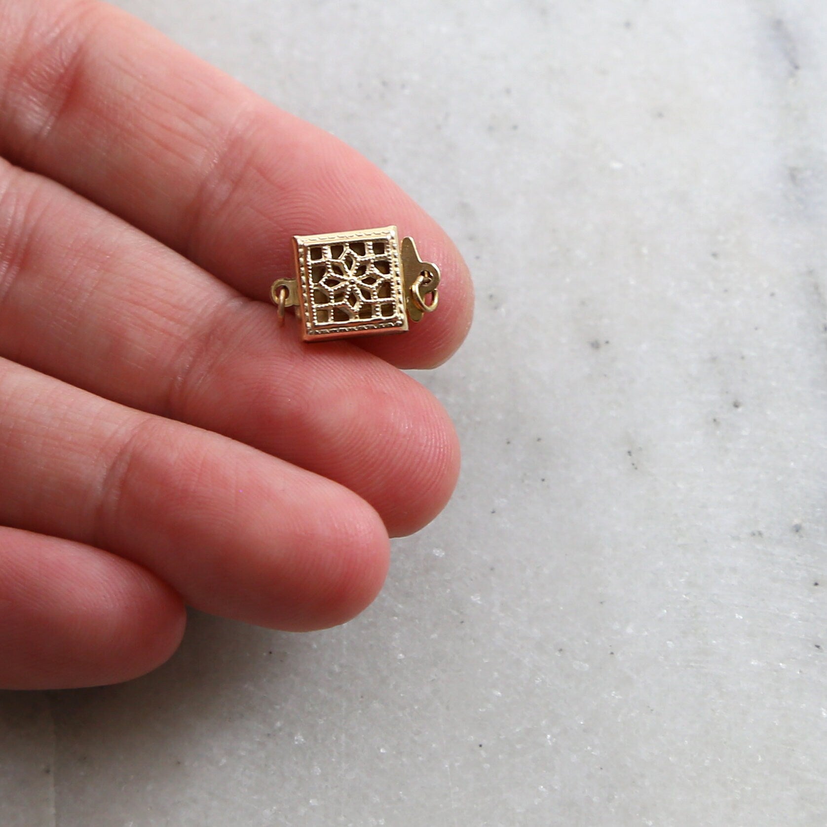 Sterling Silver or 14K Gold Filled Single Strand 8.5mm x 8.5mm Square Box