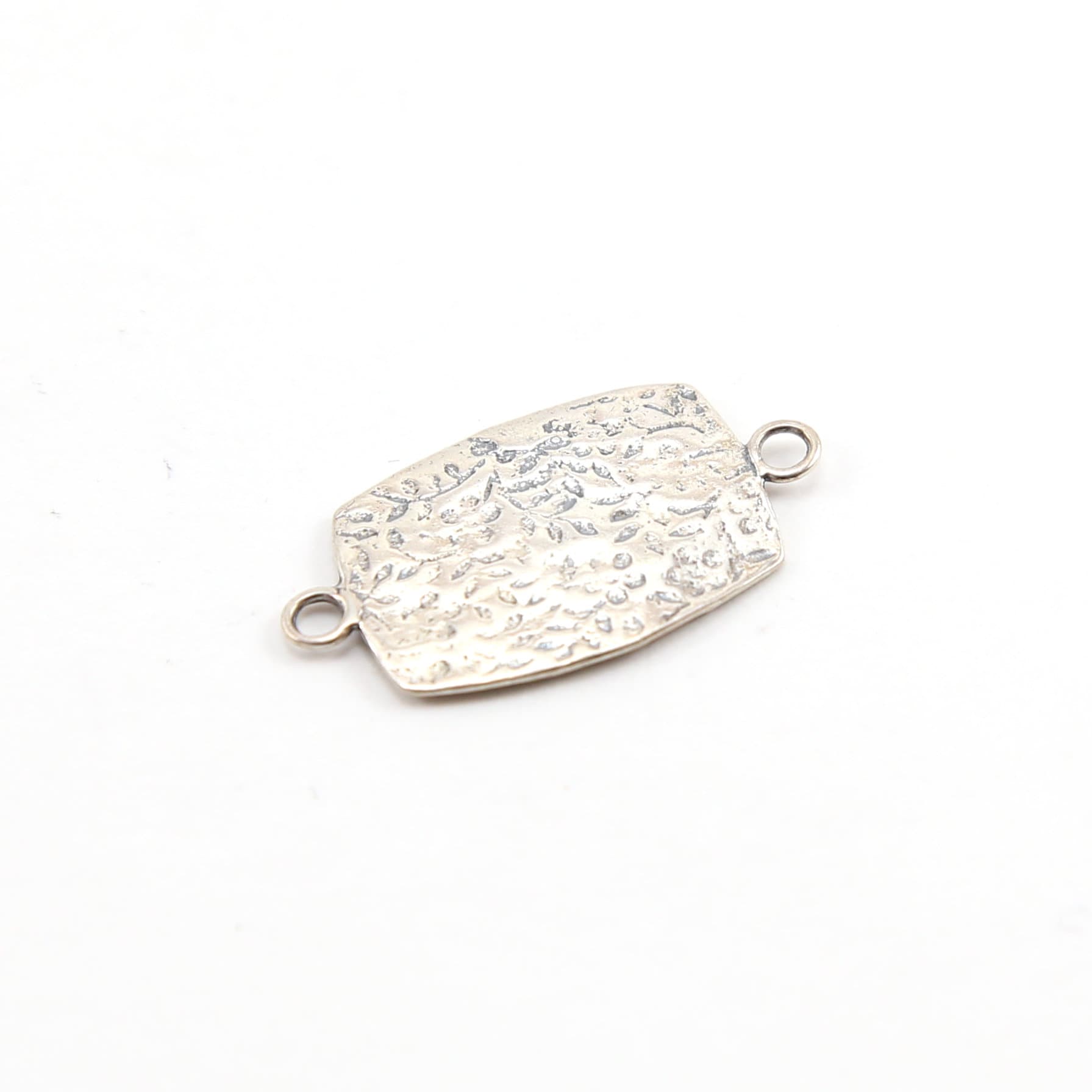 26mmx15mm Sterling Silver Sweet Flower Hearts Garden and Leaf Pattern Side