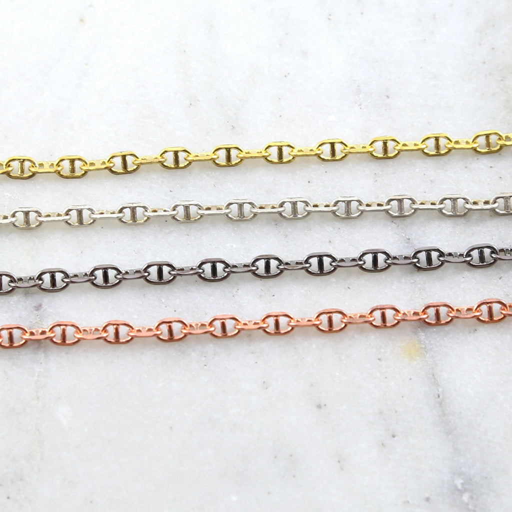 6mmx4mm Brass Oval Link with Line Chain in Shiny Gold – Sold by the Foot