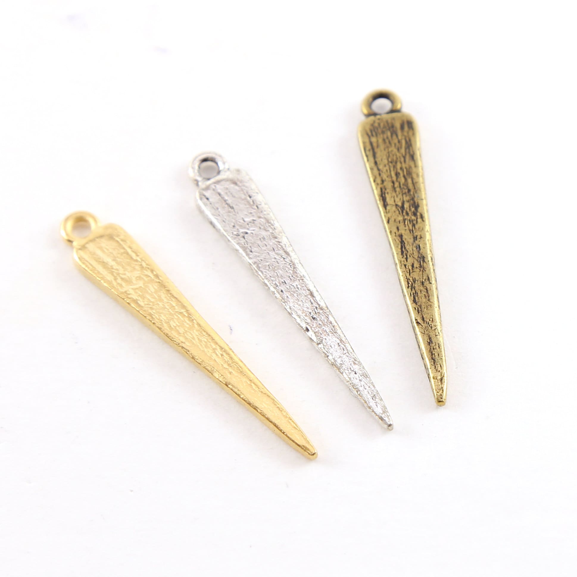 Pewter Metal Thick Spike Triangle Dagger Pendant 40mm x 6mm