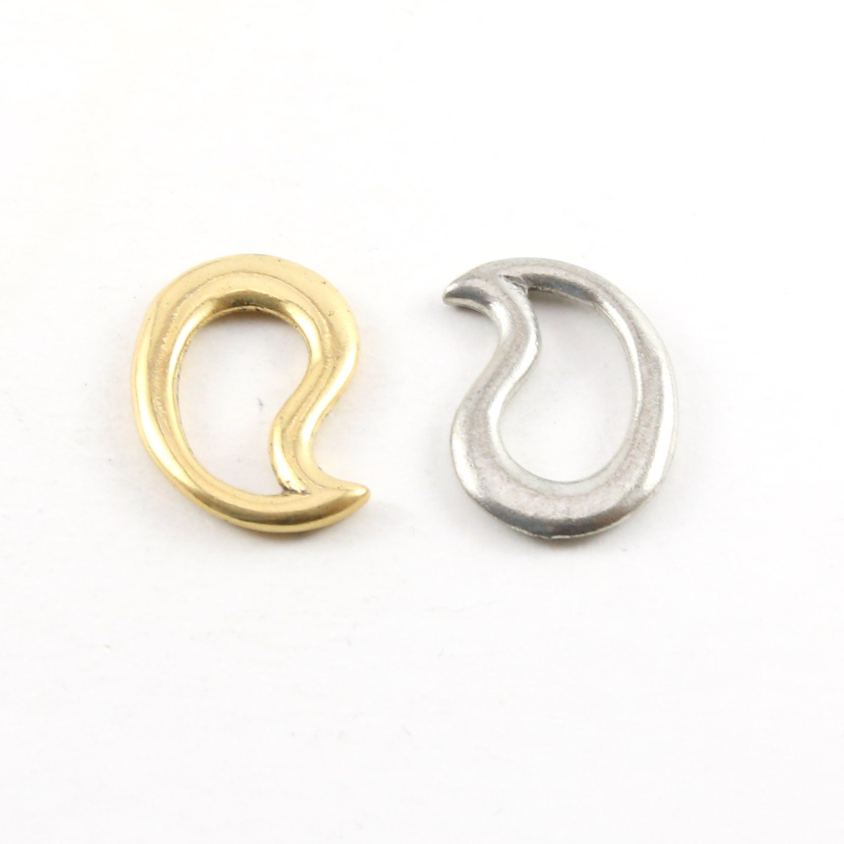 Pewter Large Thick 23mm Smooth Open Teardrop Paisley Design