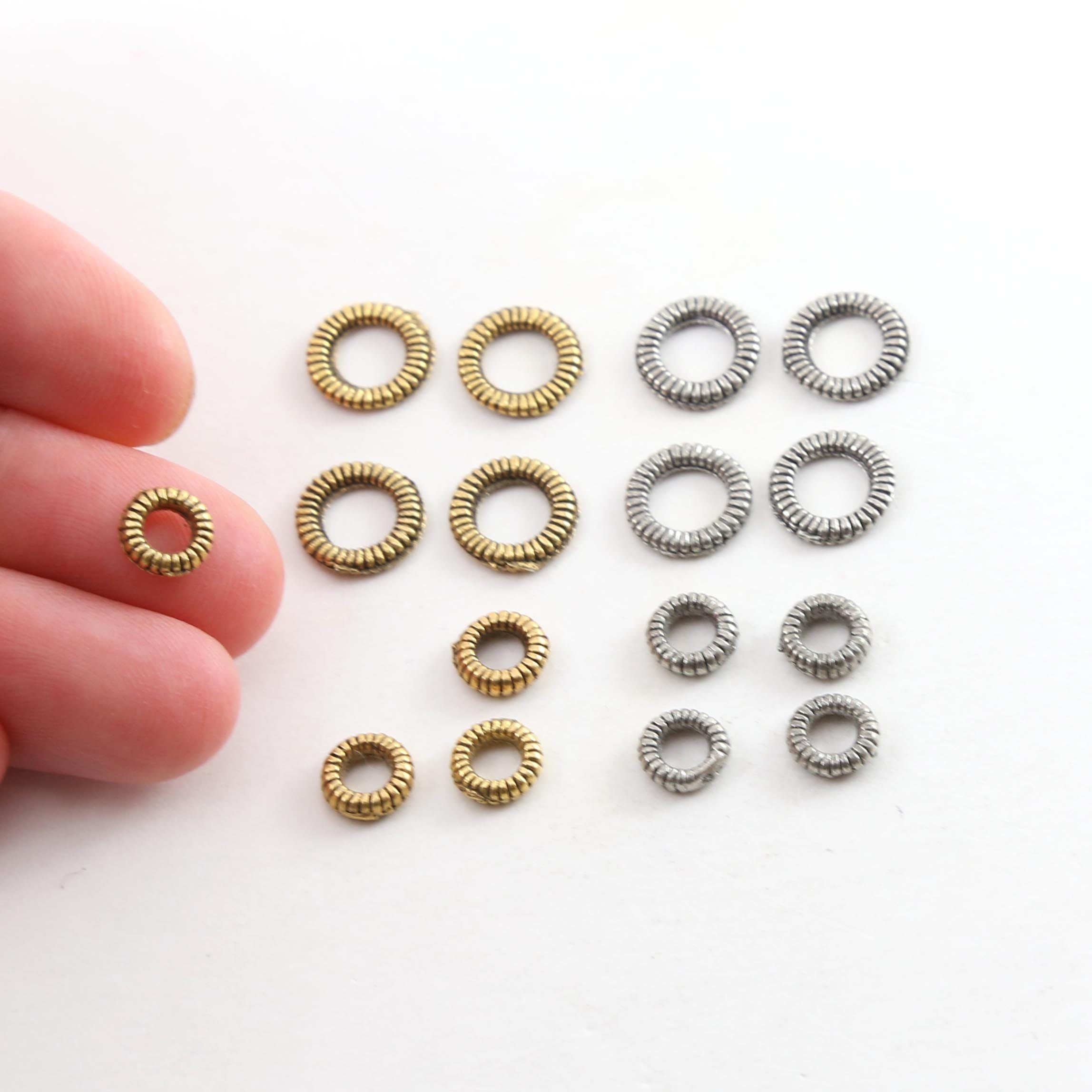 Pewter Small 7mm Large 9mm Metal Twisted Ring Circle Connector (4pc)