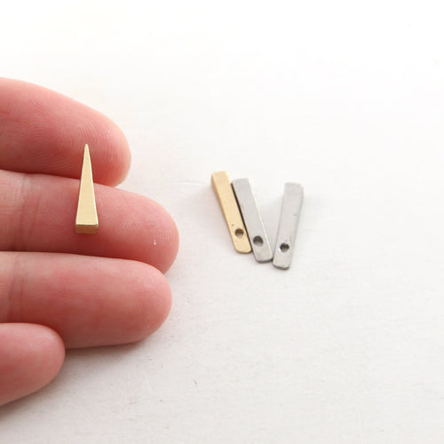 14mmx3mm Pewter Metal Long Pointed 3D Triangle Connector Bead Pendant (2pc)