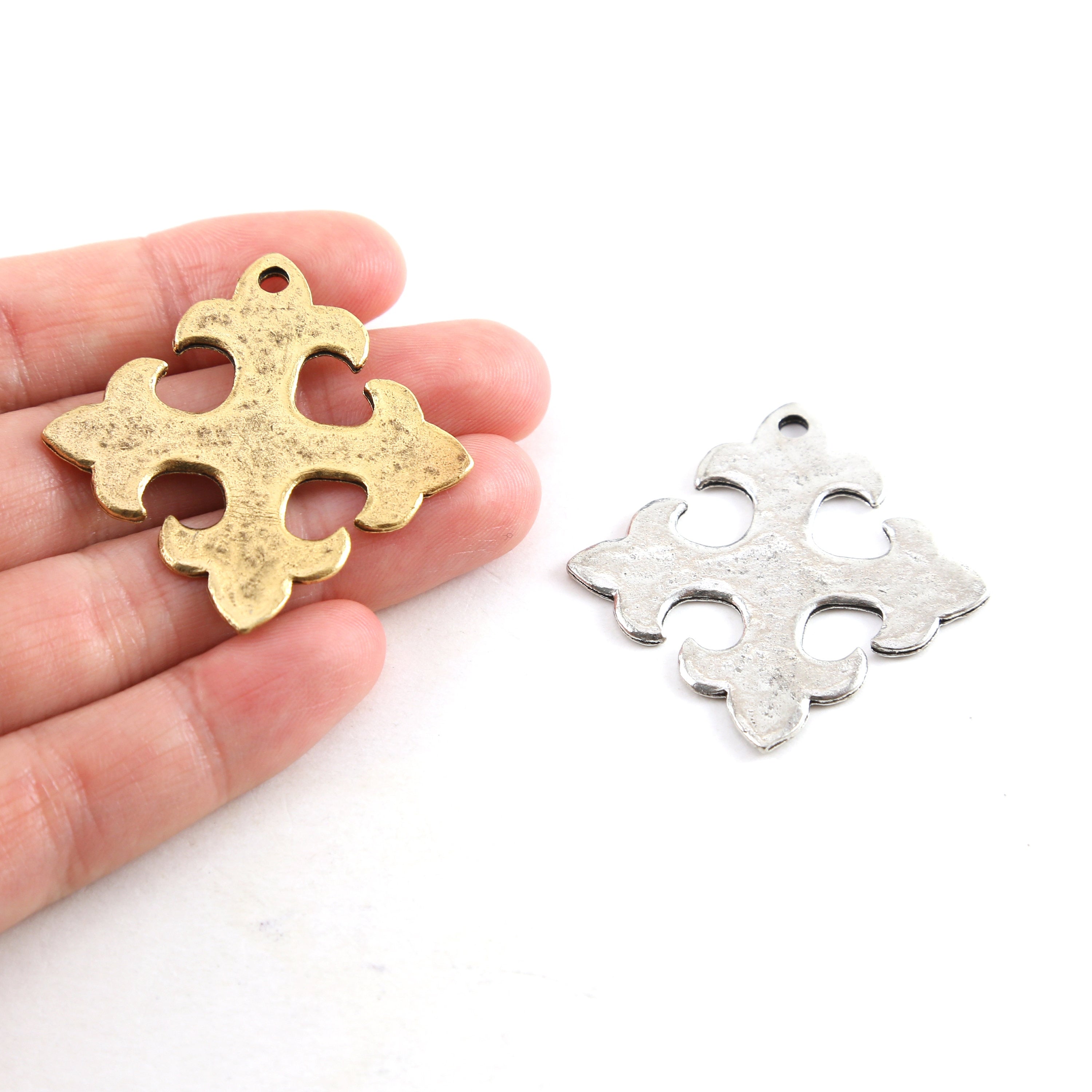 40mmx40mm Pewter Large Flat Fleur De Lis Cross Pendant Religious