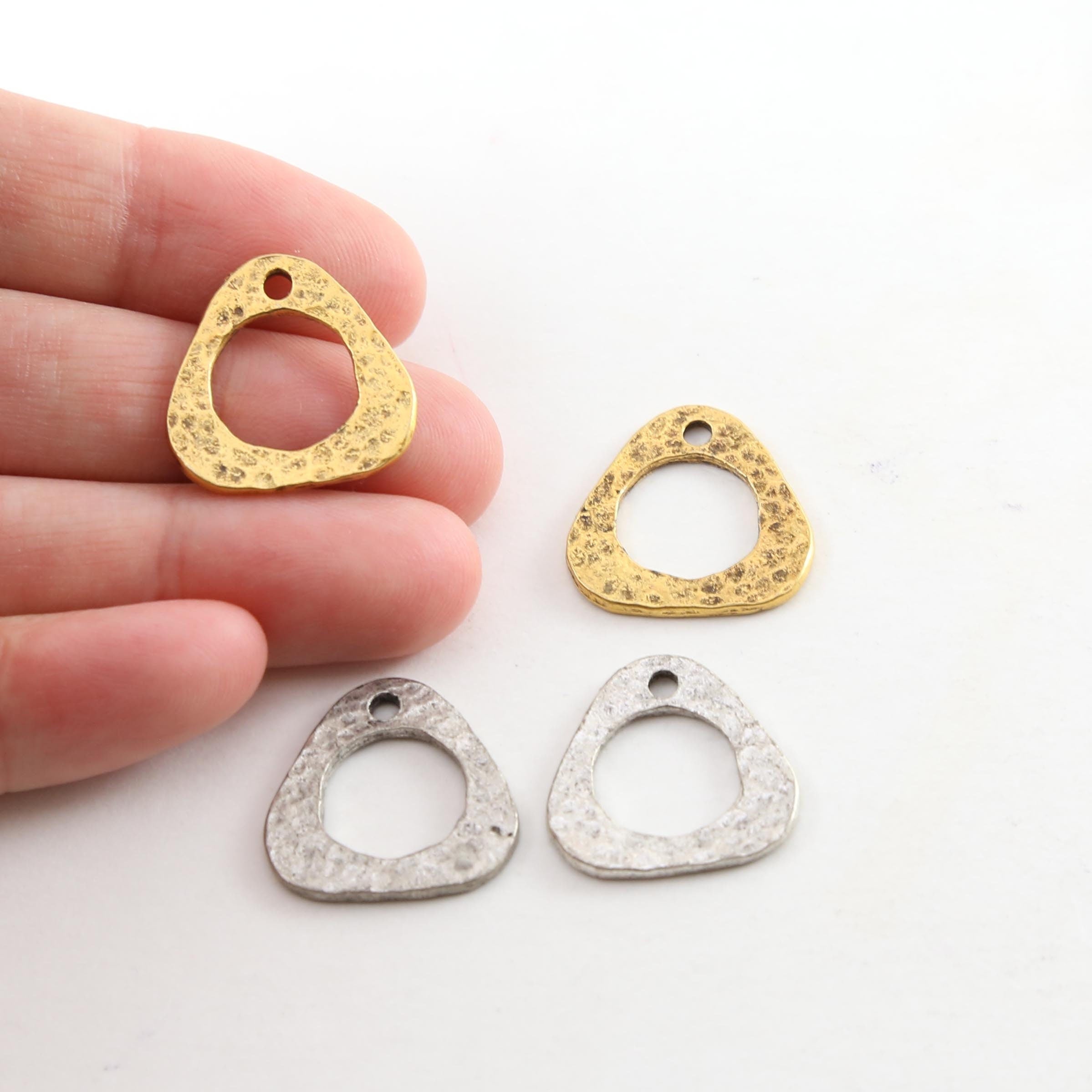 19mmx19mm Pewter Metal Textured Open Circle Triangle Connector Stamping (2pc)