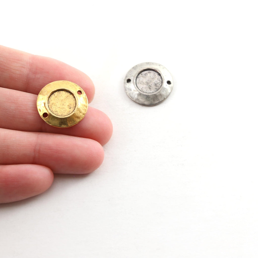 Pewter Metal Hammered Textured Round Cabochon Setting Link
