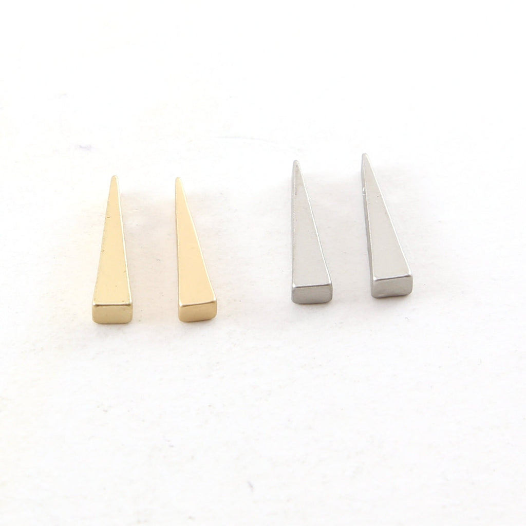 14mmx3mm Pewter Metal Long Pointed 3D Triangle Connector Bead Pendant (2pc)