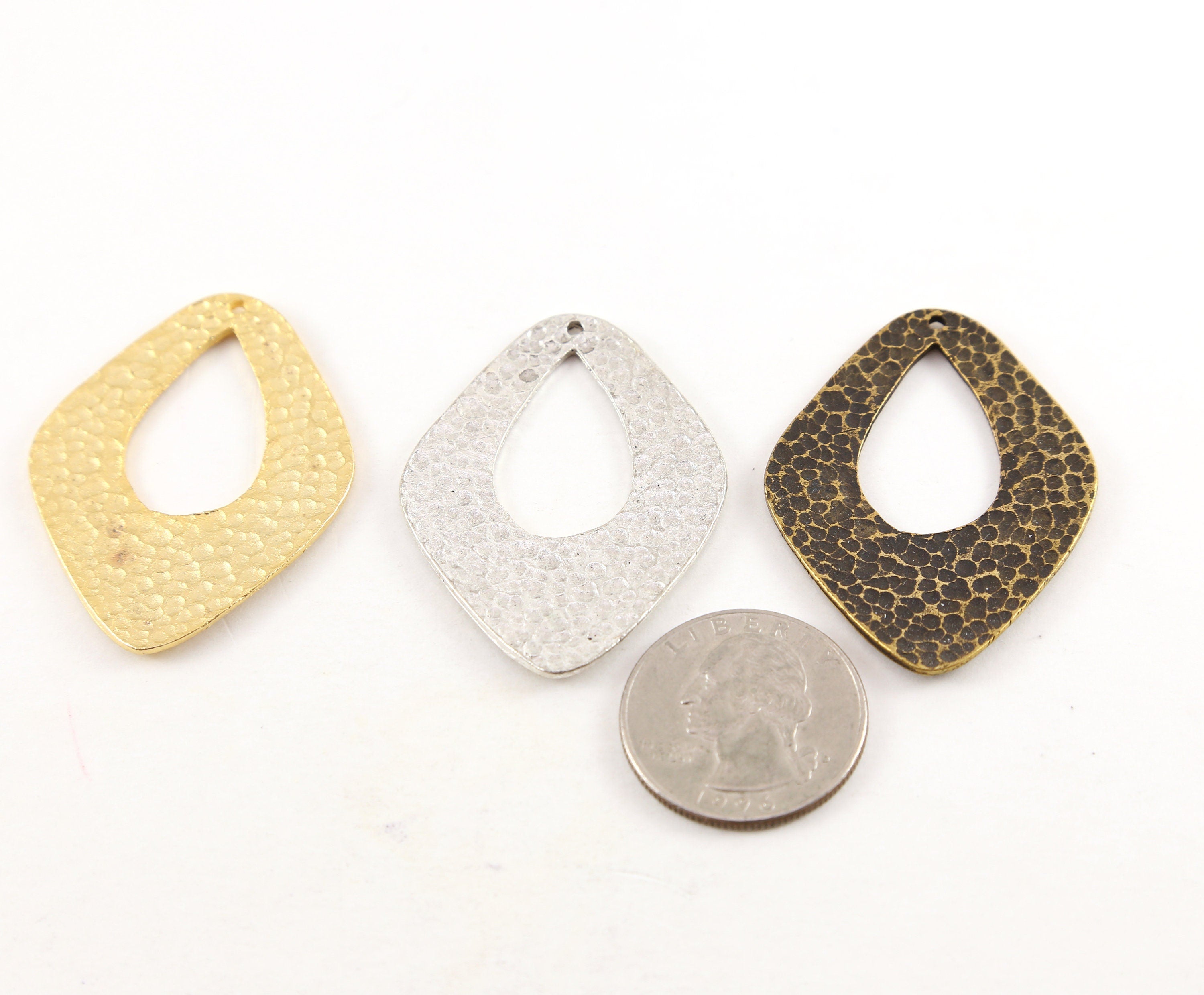 44mmx33mm Pewter Large Metal Textured Hammered Diamond Shaped Pendant