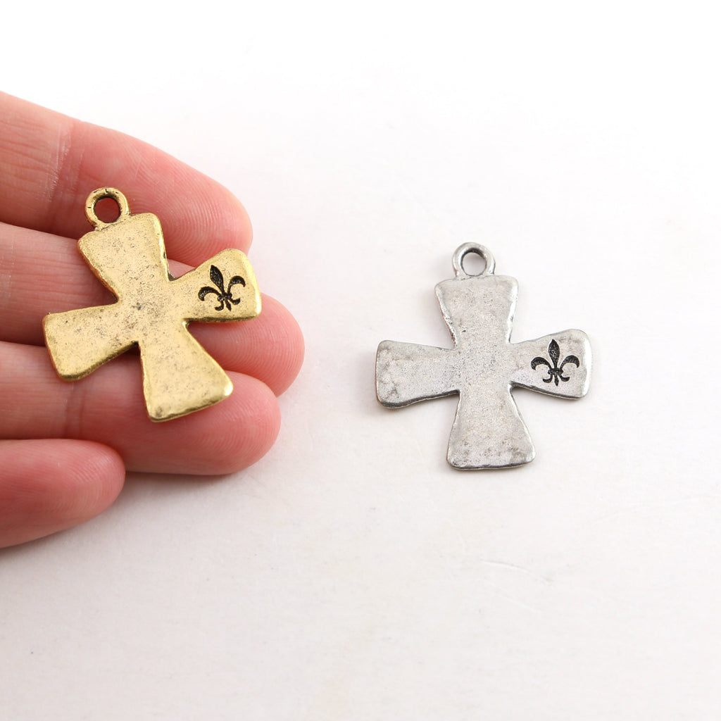 25mmx30mm Pewter Fleur De Lis Stamped Edge Cross Pendant Religious