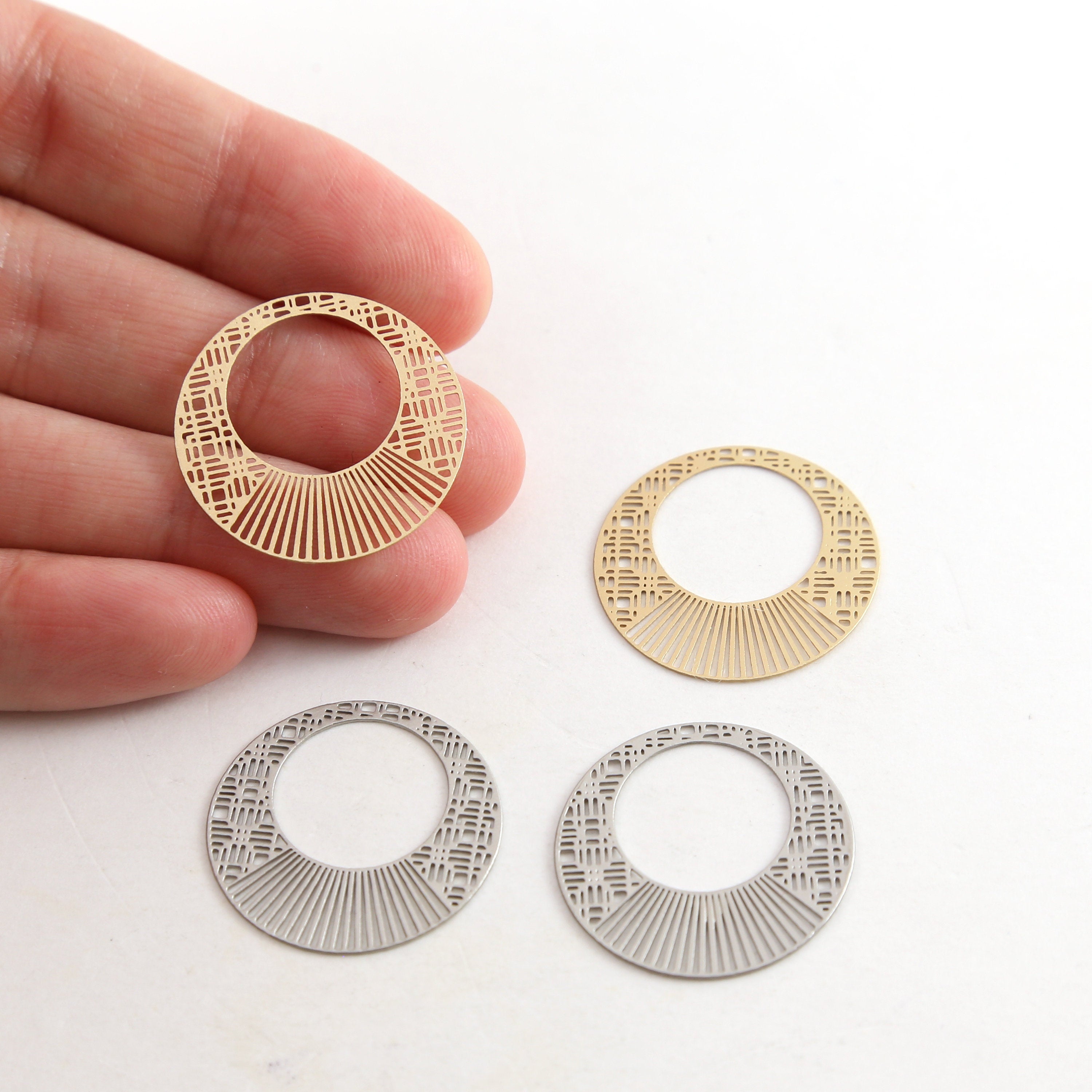 23mm Pewter Thin Die Cut Multi Line Circle Metal Circle Coin (2pc)