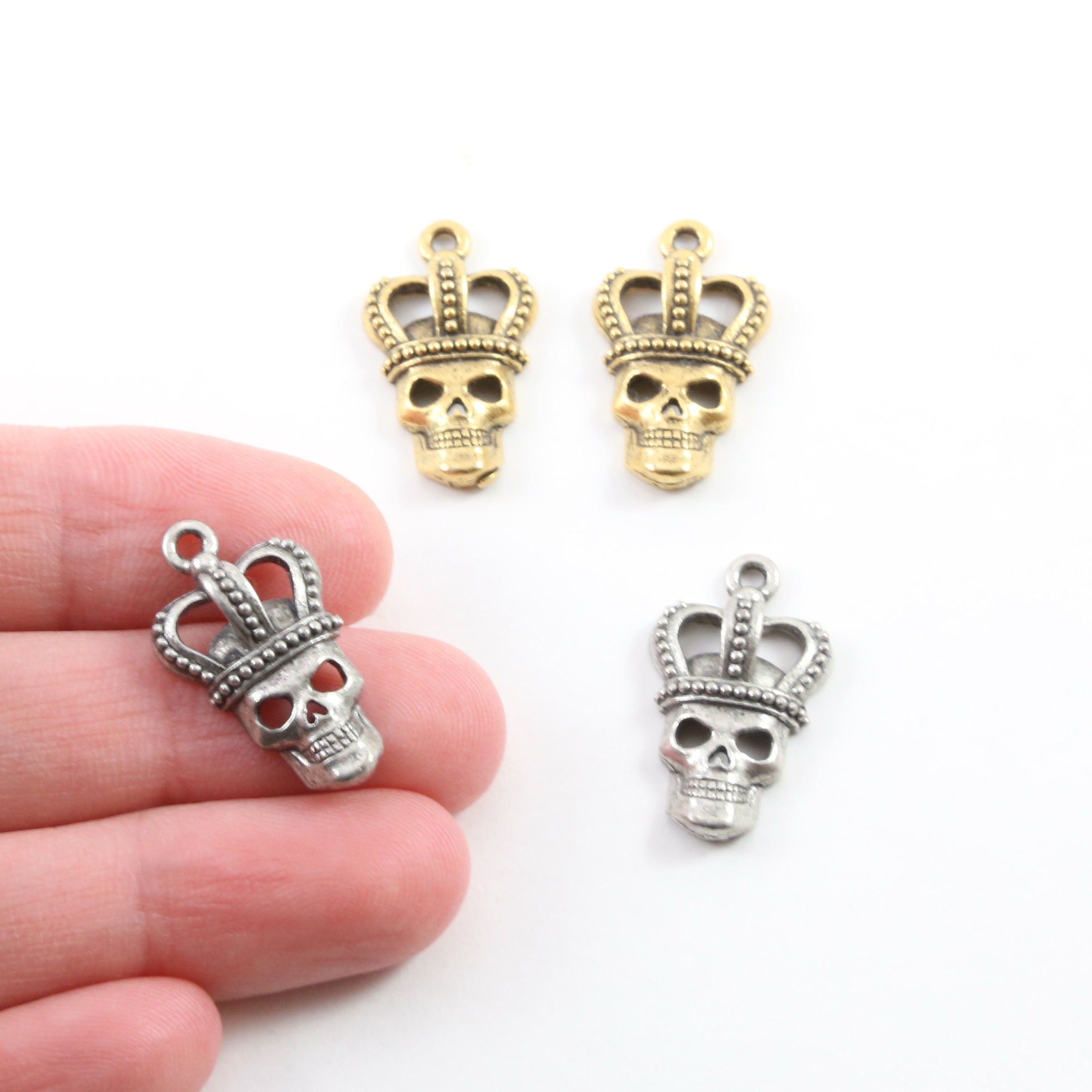 22mmx18mm Pewter Skull with Crown King Skull Pendant Halloween Skeletons (2pc)