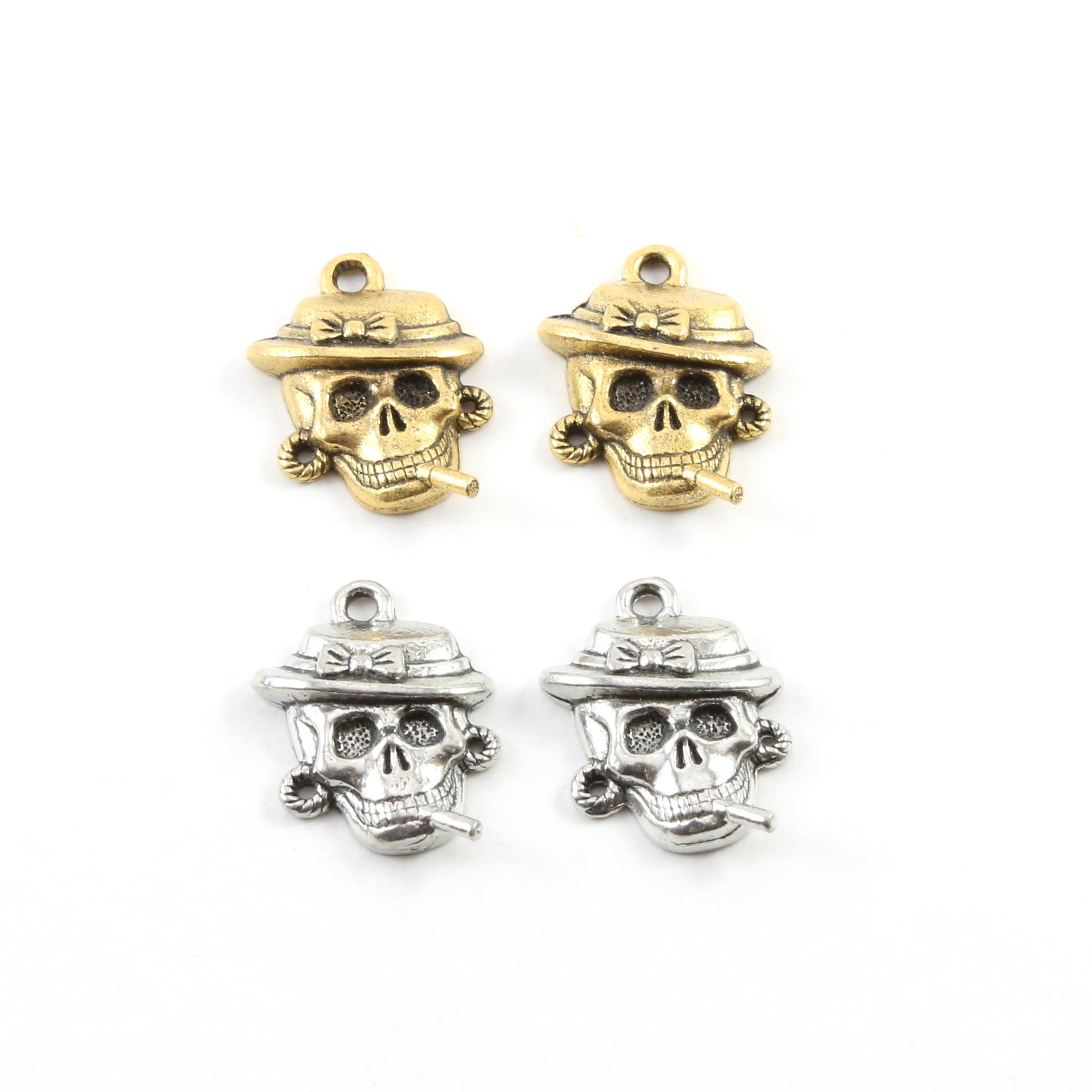 20mmx 15mm Pewter Smoking Skull with Hat and Earrings Charm Pendant (2pc)