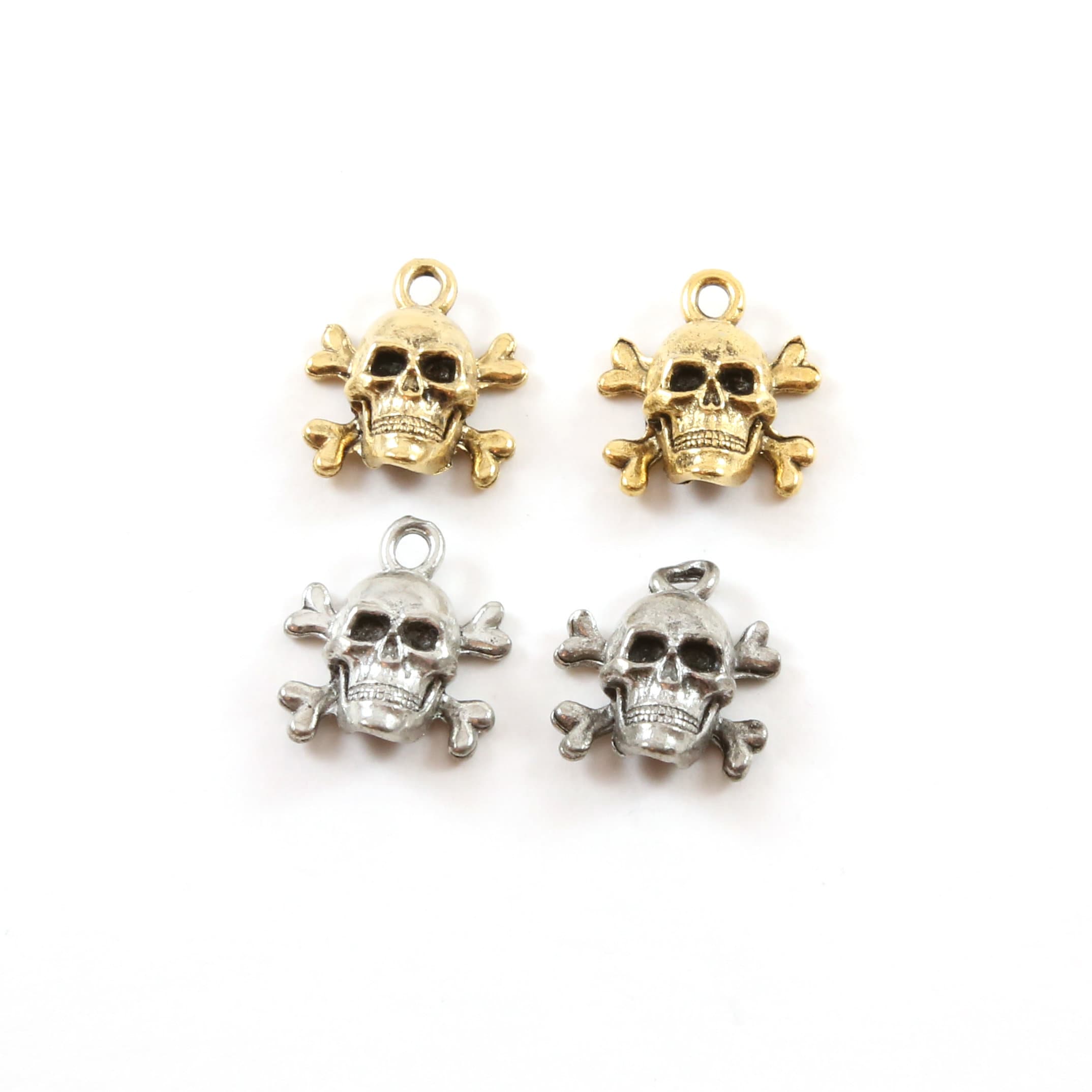 15mmx13mm Pewter Skull and Bones Cross Bones Pirate Charm Pendant (2pc)