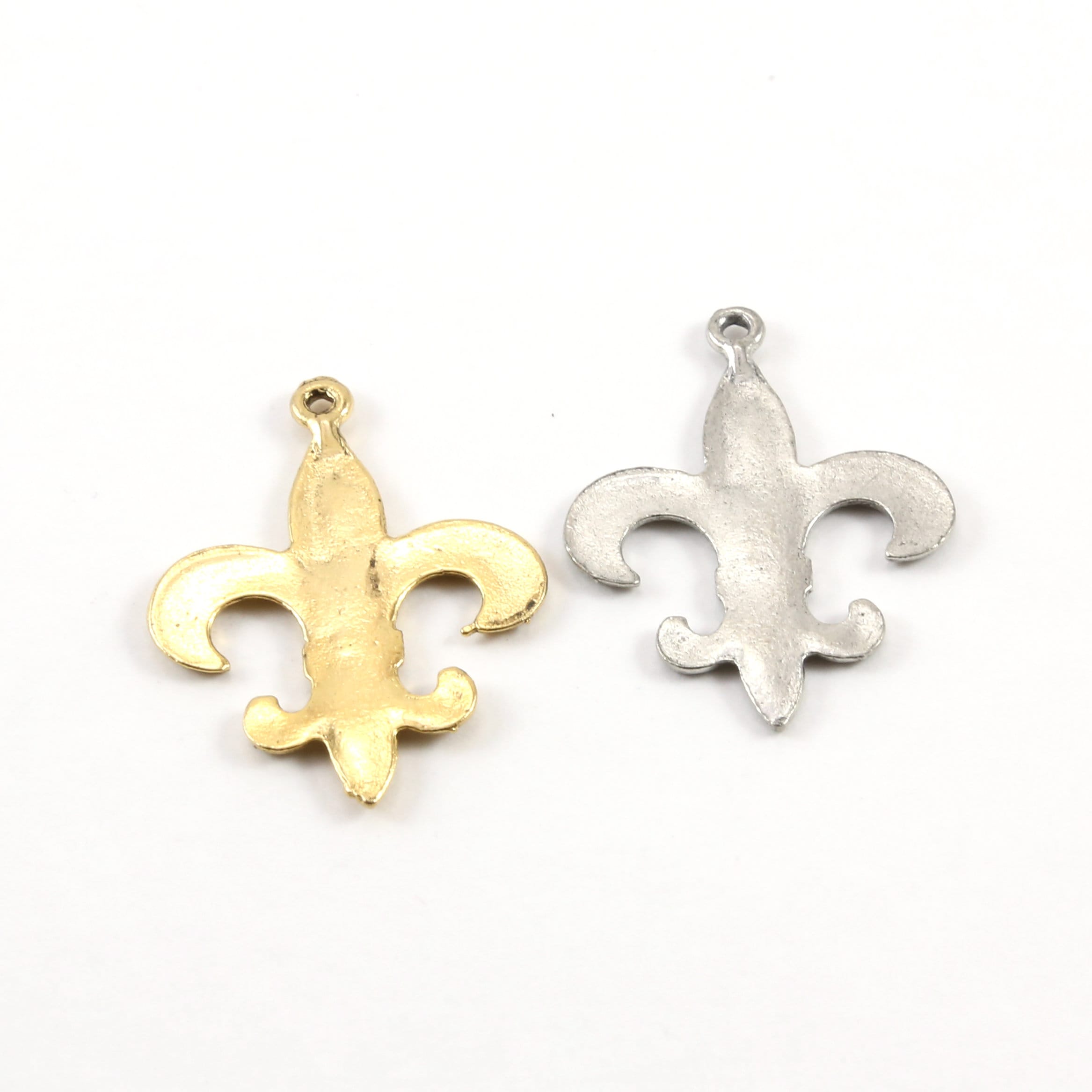 34mmx26mm Pewter Large Fleur De Lis Dotted Beaded Edges Pendant Necklace