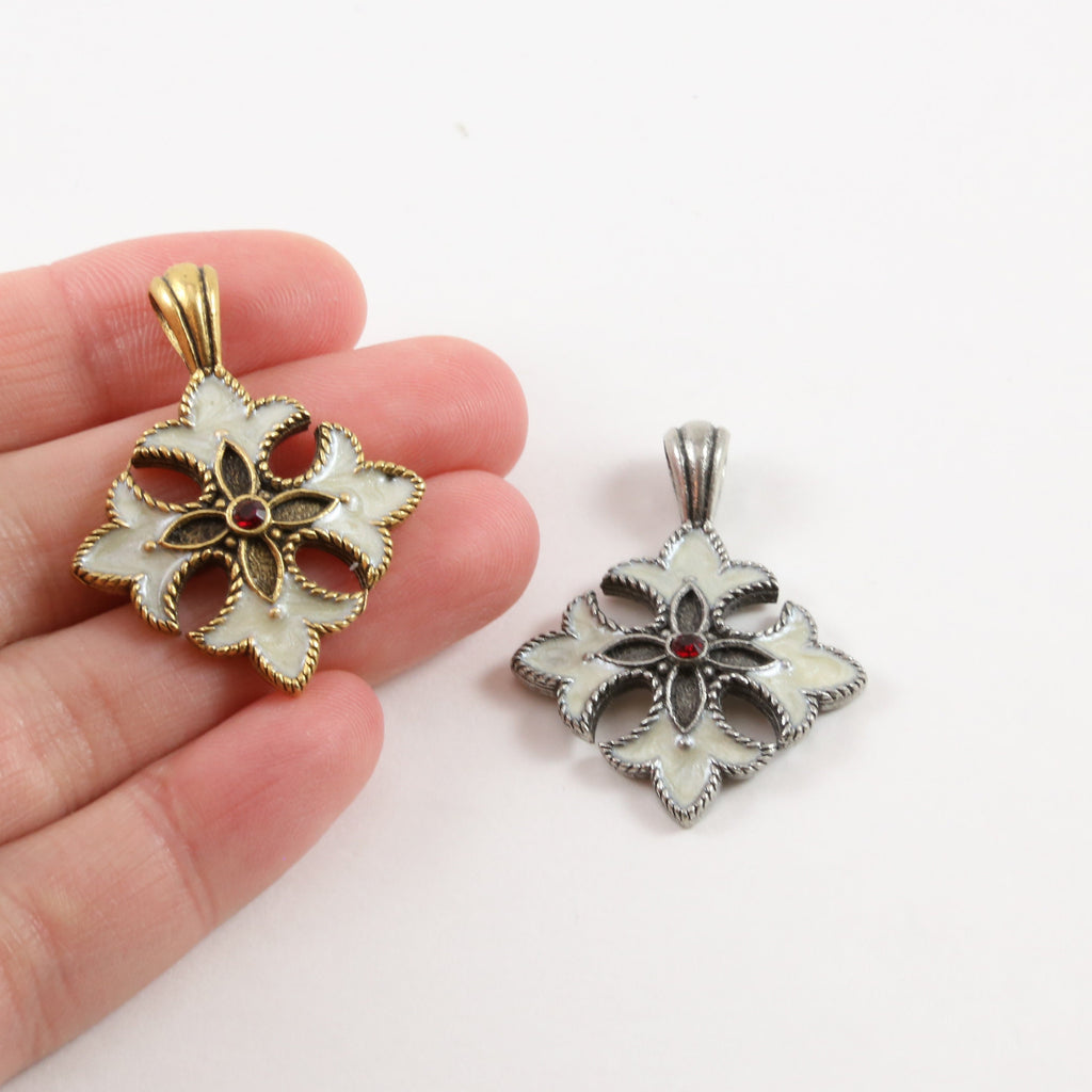 27mmx35mm Pewter Pretty White Enamel Fleur De Lis Pendant with Red