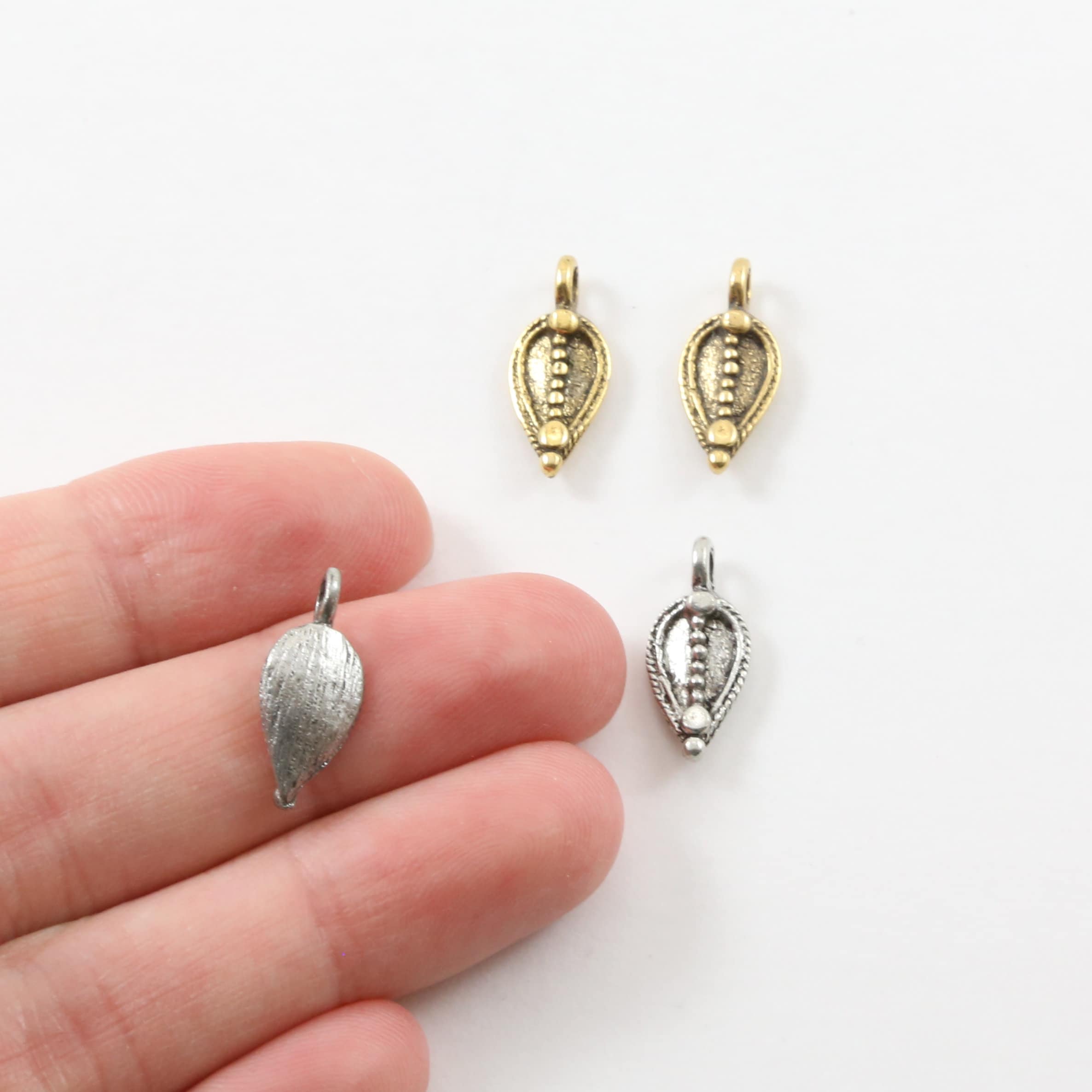 15mmx7mm Pewter Abstract Pointed Leaf Nature Pendant Charm Antique Gold (2pc)