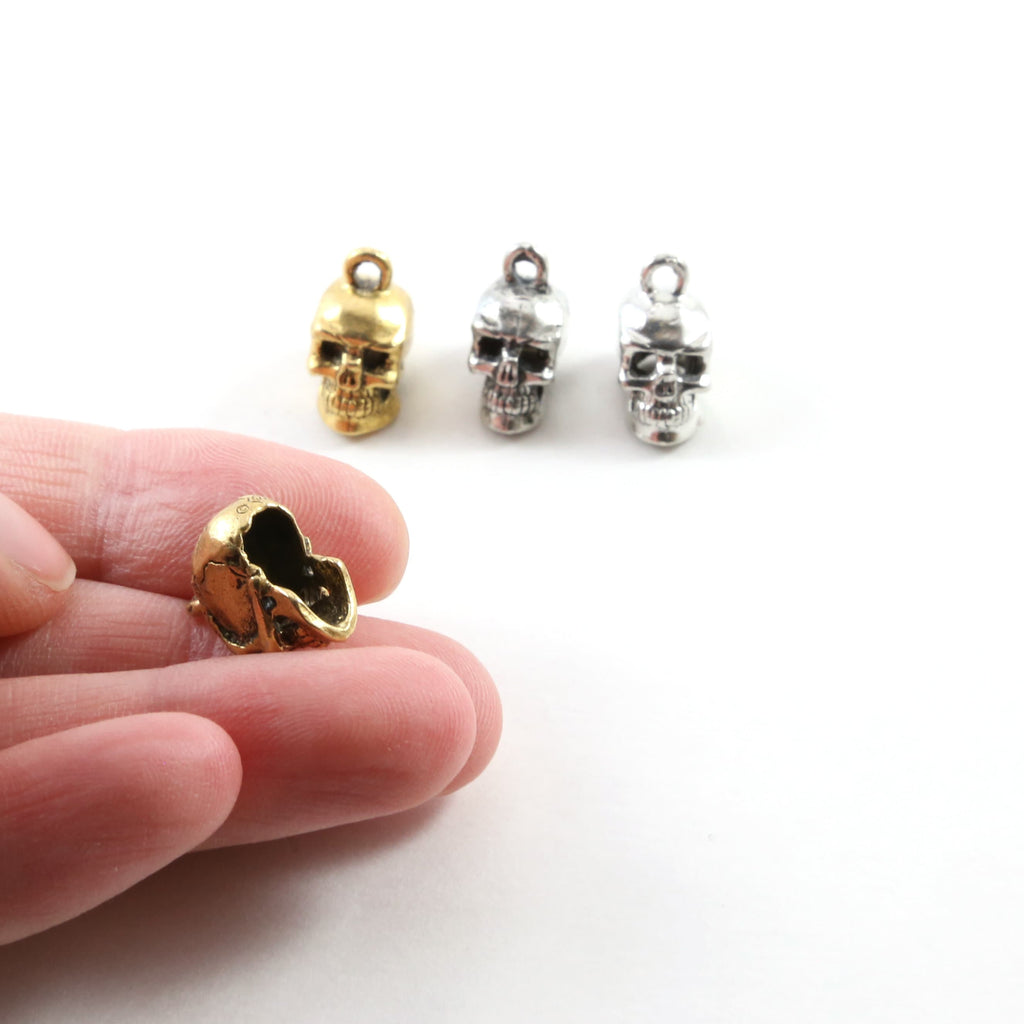 14mmx11mm Pewter Simple 3D Skull Pendant Halloween Skeletons Day (2pc)