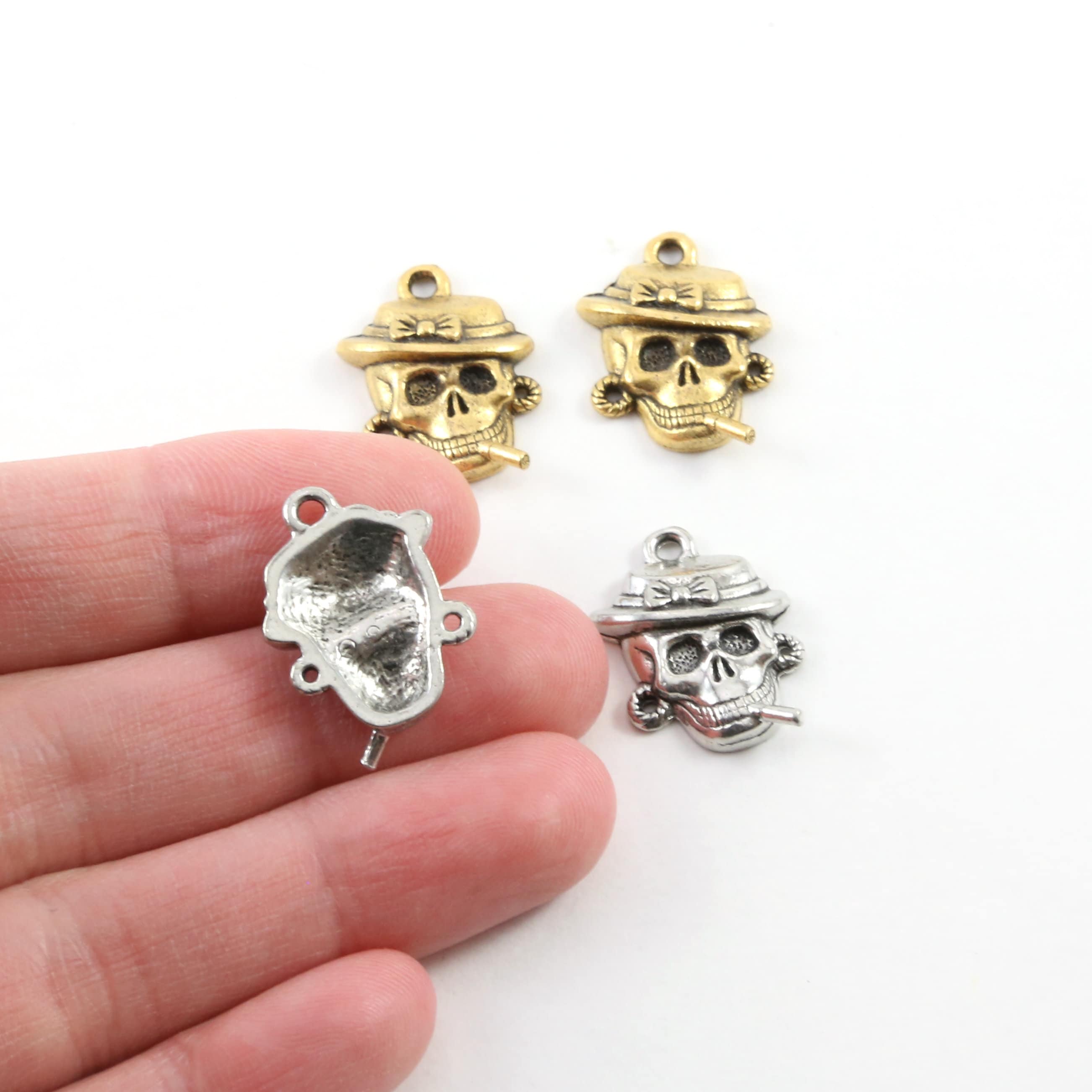 20mmx 15mm Pewter Smoking Skull with Hat and Earrings Charm Pendant (2pc)