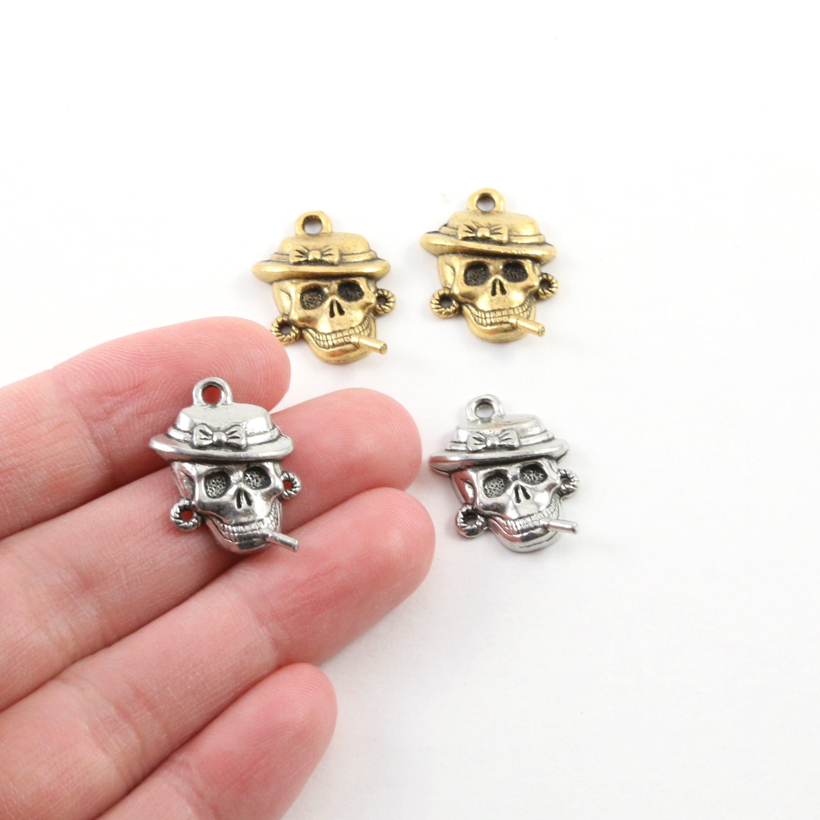 20mmx 15mm Pewter Smoking Skull with Hat and Earrings Charm Pendant (2pc)