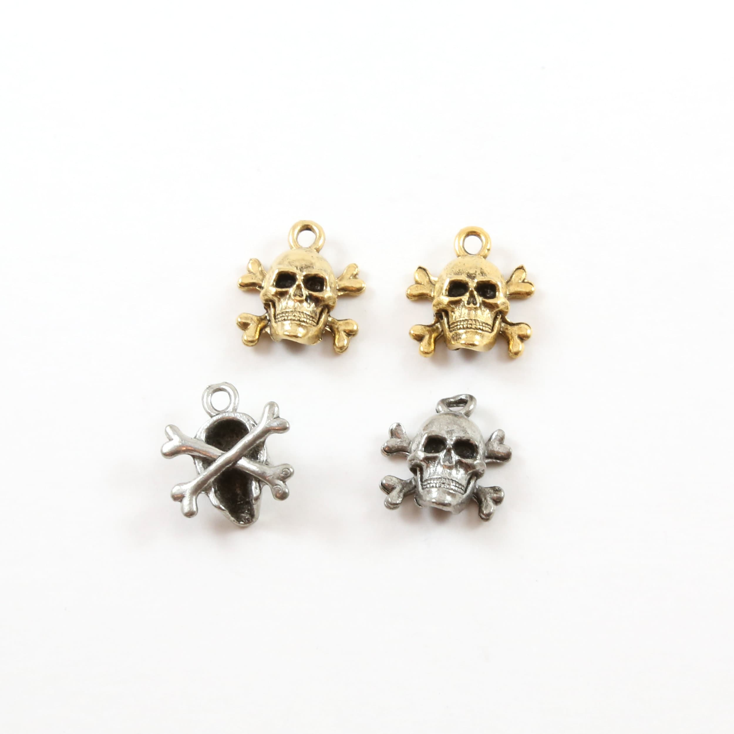 15mmx13mm Pewter Skull and Bones Cross Bones Pirate Charm Pendant (2pc)