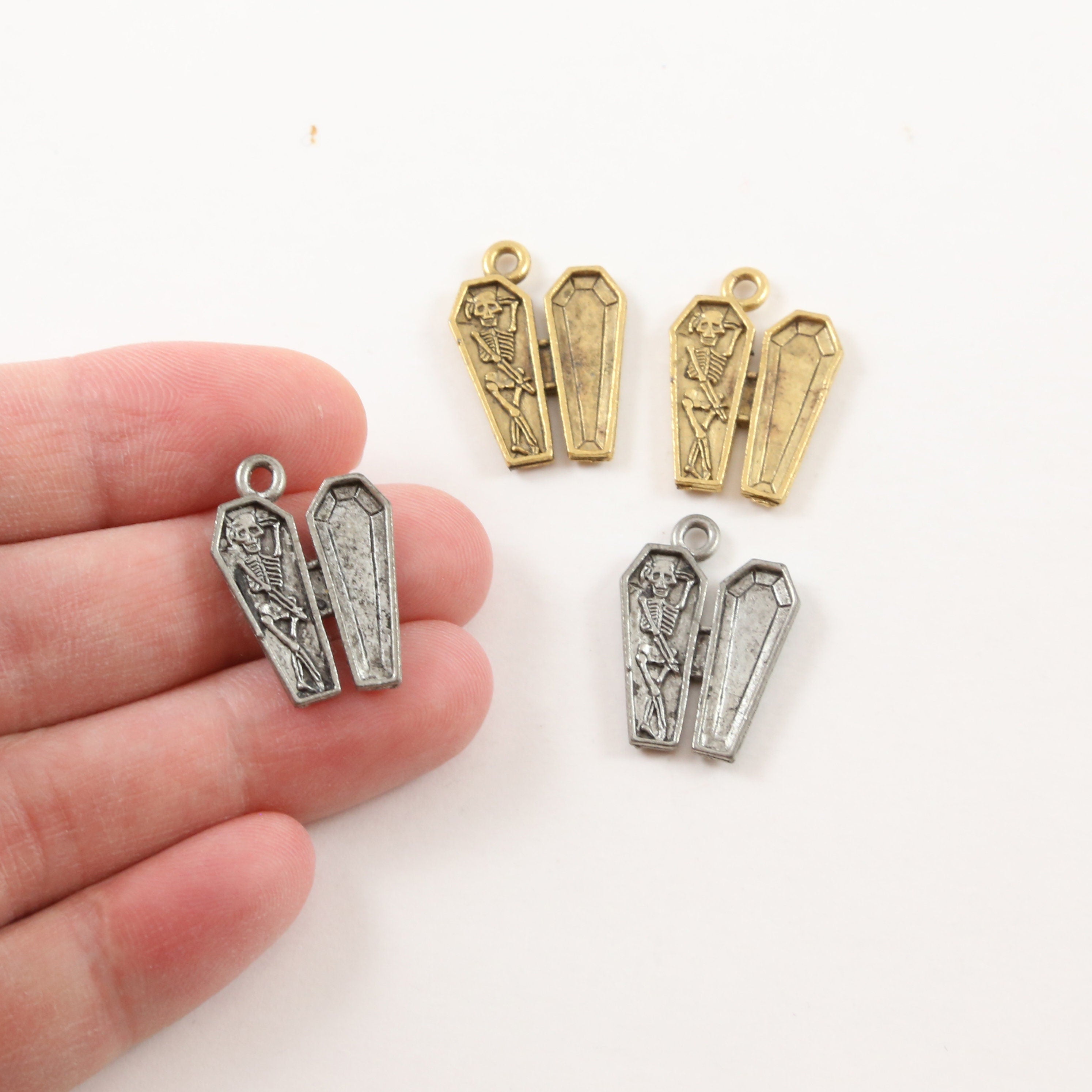 21mmx15mm Pewter Skeleton in Coffin Charm Pendant Halloween Skeletons (2pc)