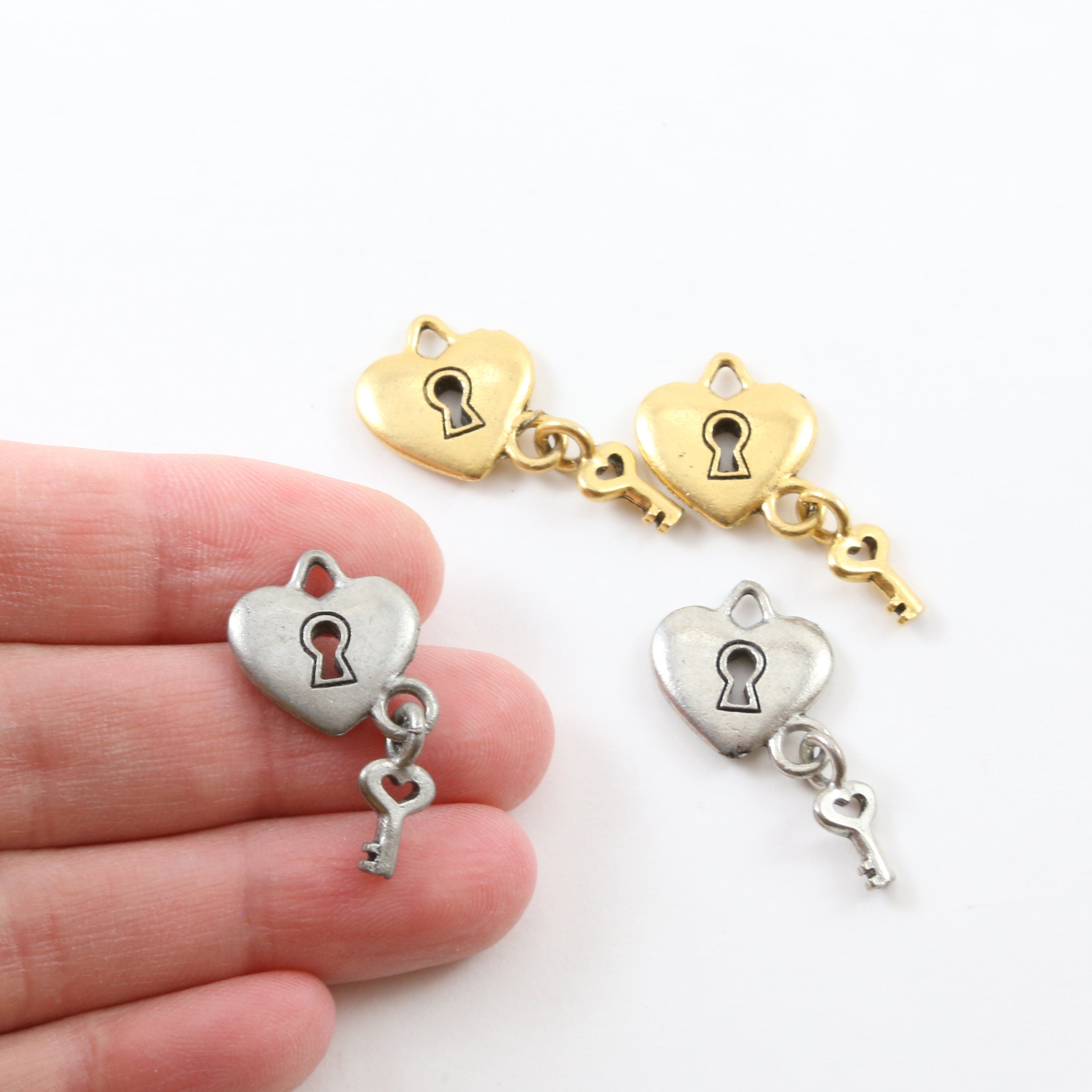 Pewter Simple Heart Pad Lock with Key Valentines Day Key Charm (2pc)