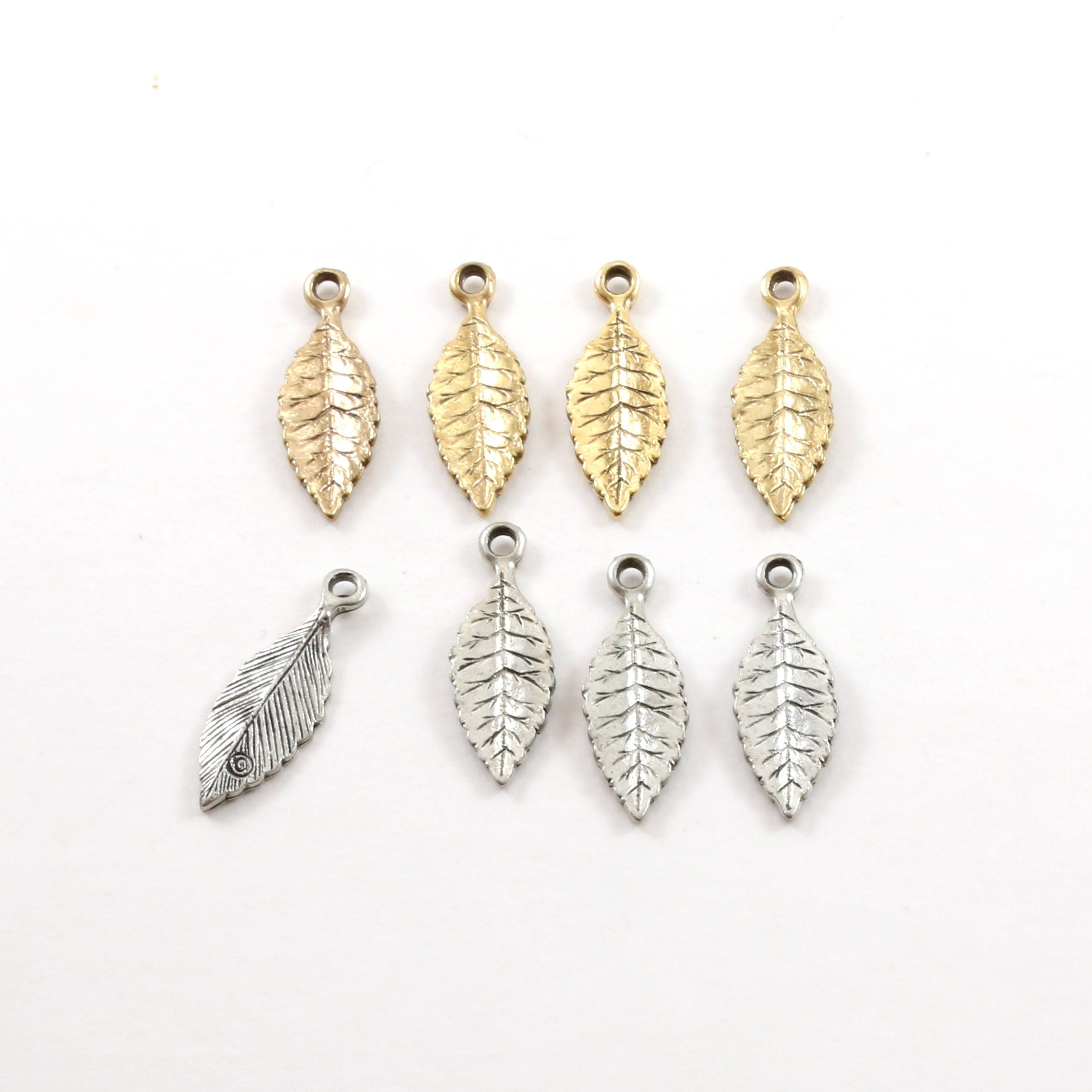 Pewter Detailed Dainty Minimal Modern Leaf Nature Pendant (4pc)