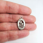 Pewter 1 Best Friends Oval in Gold or Silver Flowers Pendant