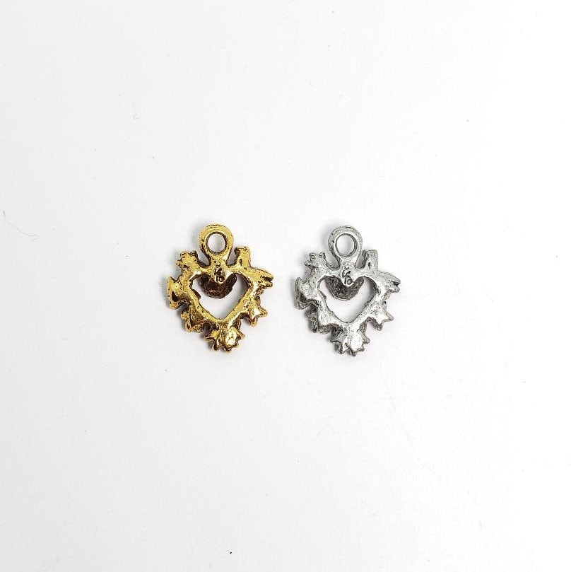Pewter 2 Flower Line Cutout Heart Charm in Antique Gold (2pc)