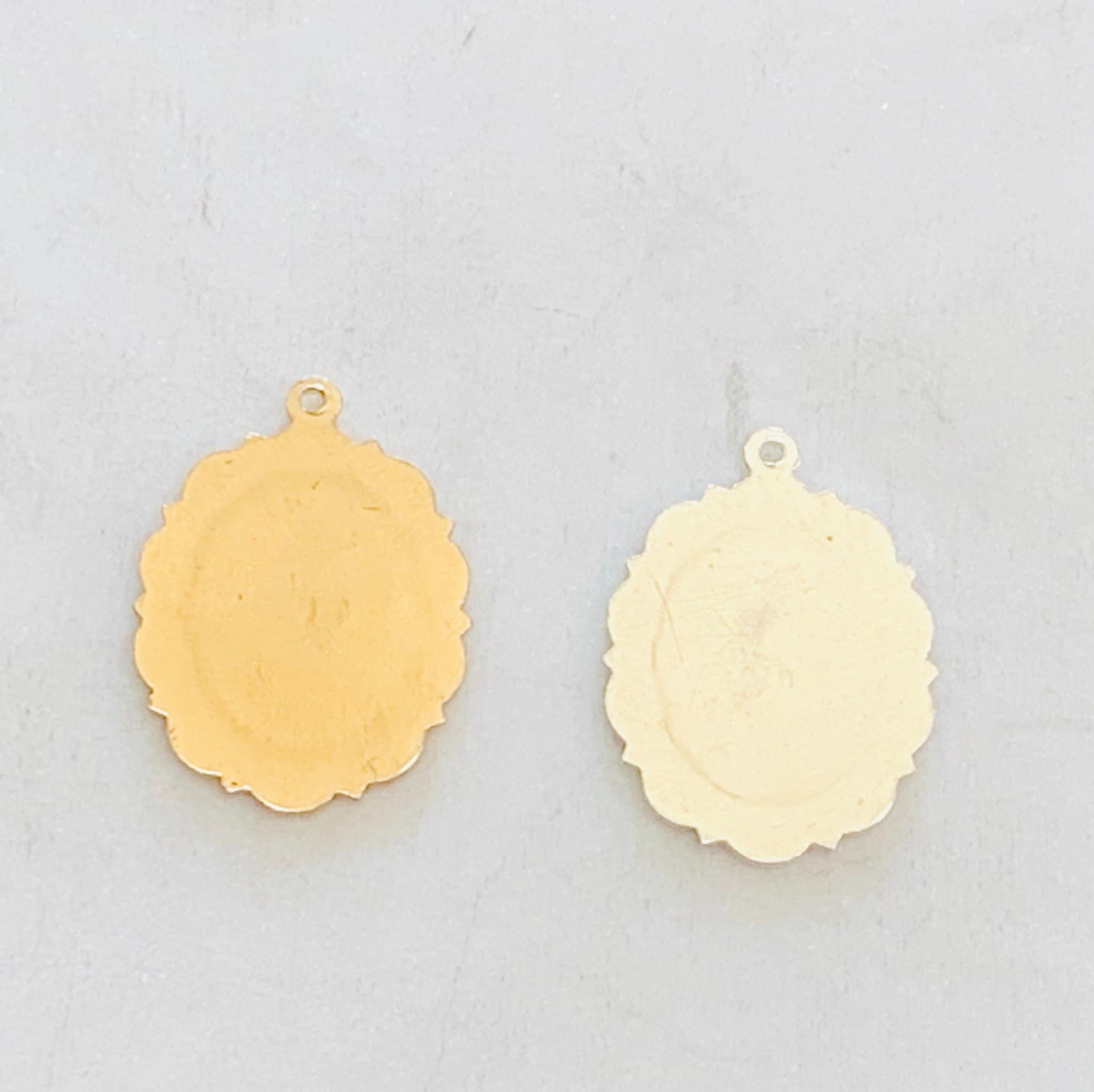 Sterling Silver or 14K Gold Filled 21mm or Flower Scalloped Medallion Oval