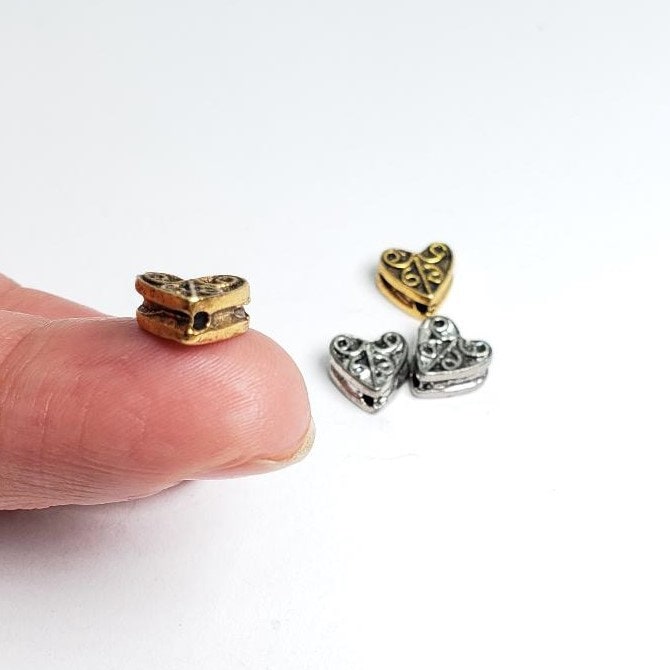 8mmx8.5mm Pewter Thick Detailed with Swirl Curly Cue Design Heart Shape (2pc)