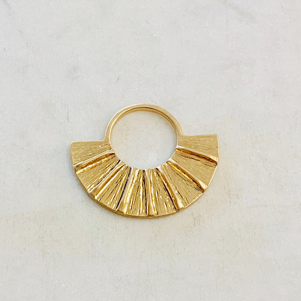 28mmx34mm Pewter Modern Style Fan Pendant Tribal Bohemian Pendant Charm – Antique Gold
