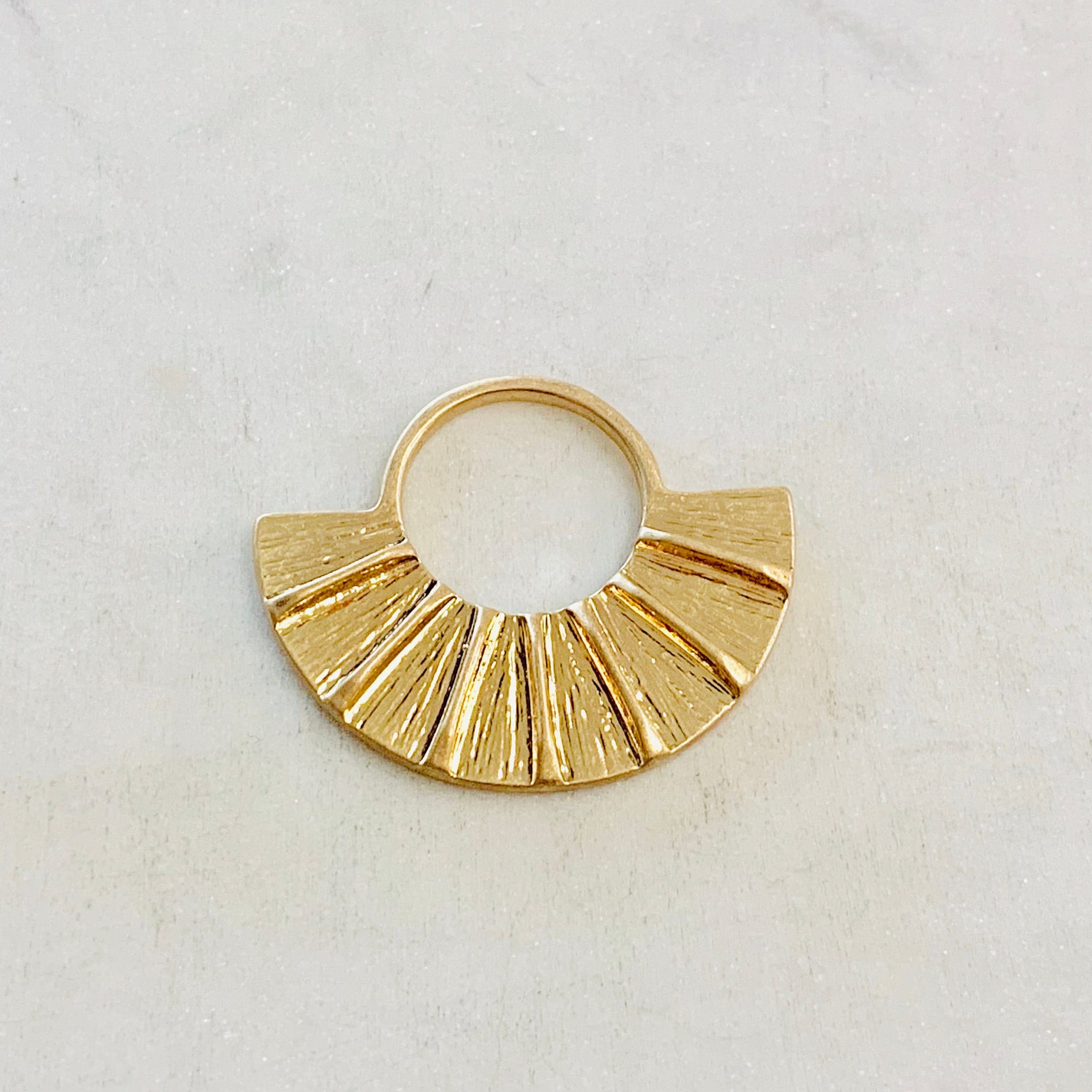 28mmx34mm Pewter Modern Style Fan Pendant Tribal Bohemian Pendant Charm – Antique Gold