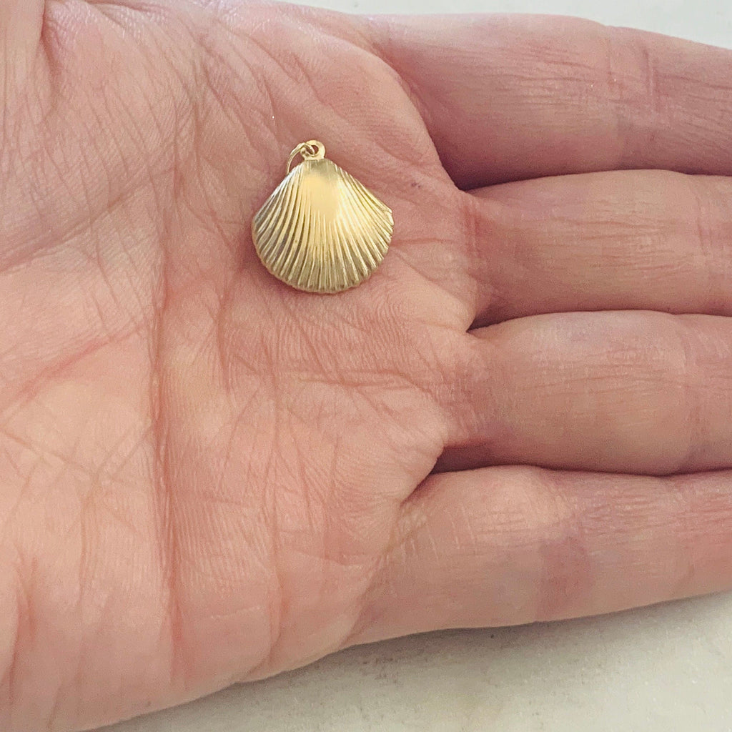 14K Gold Filled Lightweight SeaShell Ocean Nautical Charm Pendant