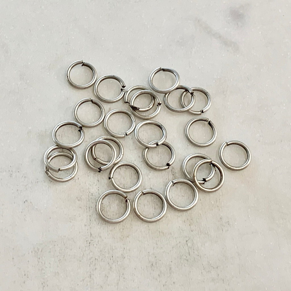 Base Metal 8mm 18 Gauge Open Jump Rings Charm Links Metal Findings (144pc)