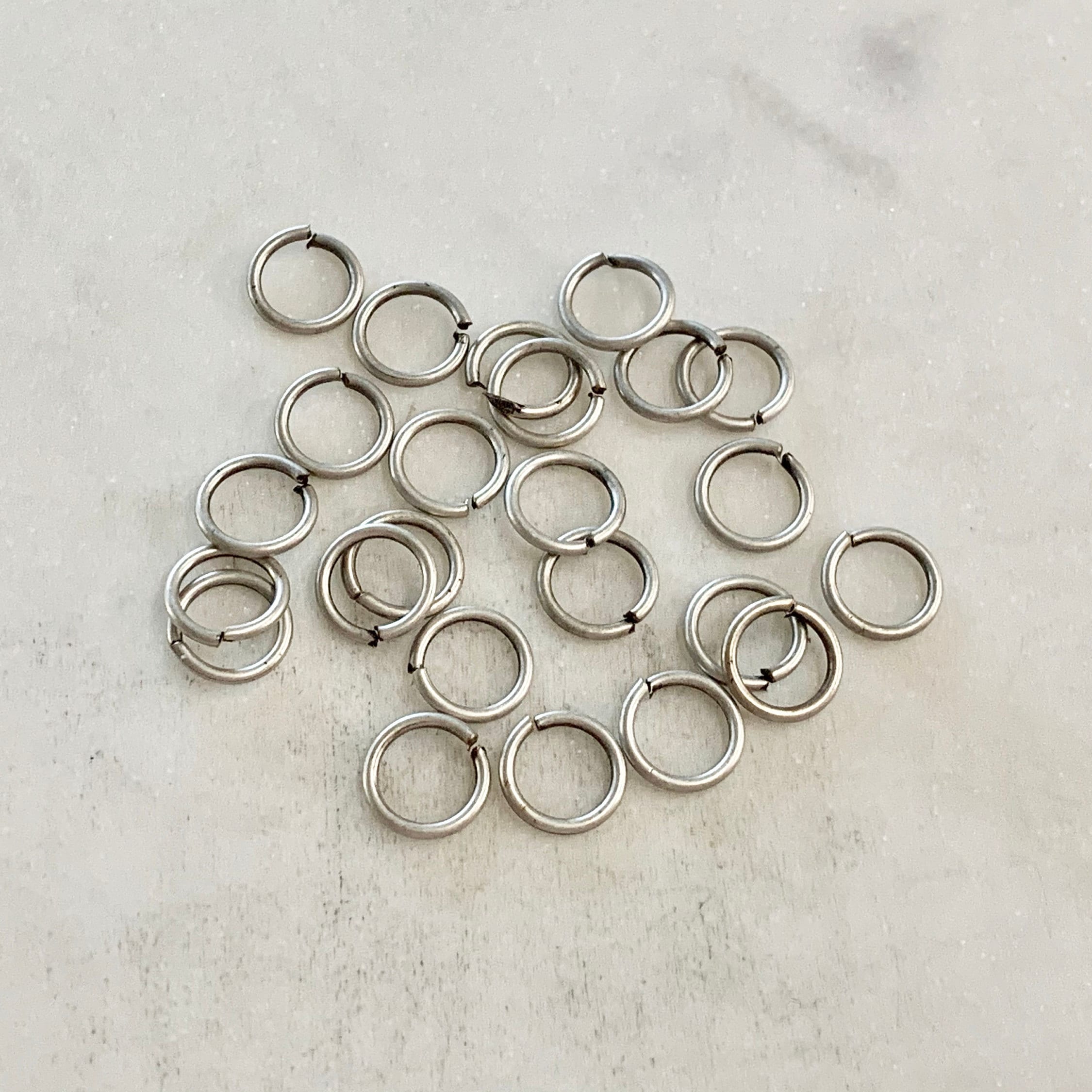 Base Metal 8mm 18 Gauge Open Jump Rings Charm Links Metal Findings (144pc)