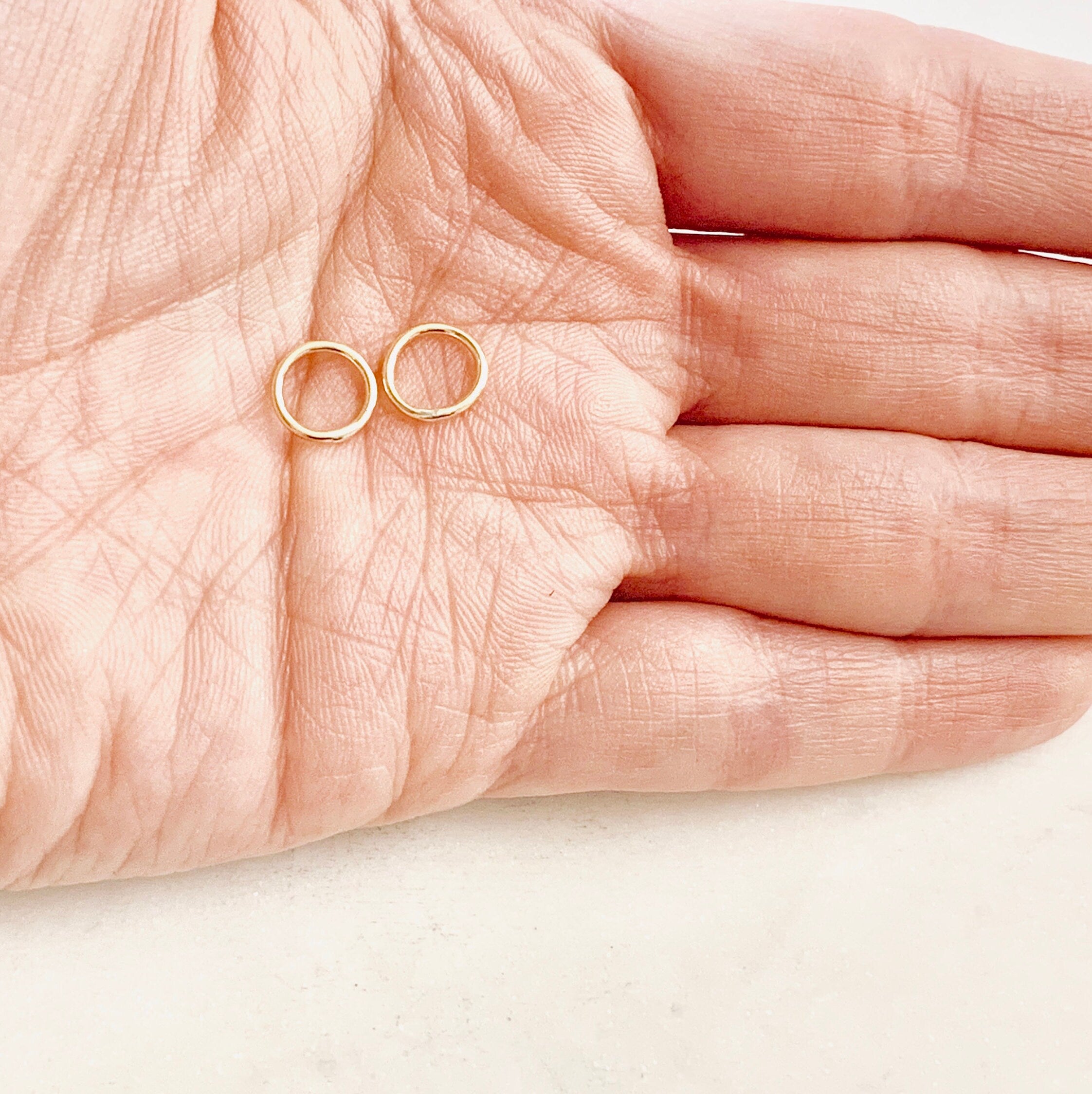 14K Gold Filled 8.5mm Shiny Gold Smooth Connector Ring Open Circle Charm (2pc)