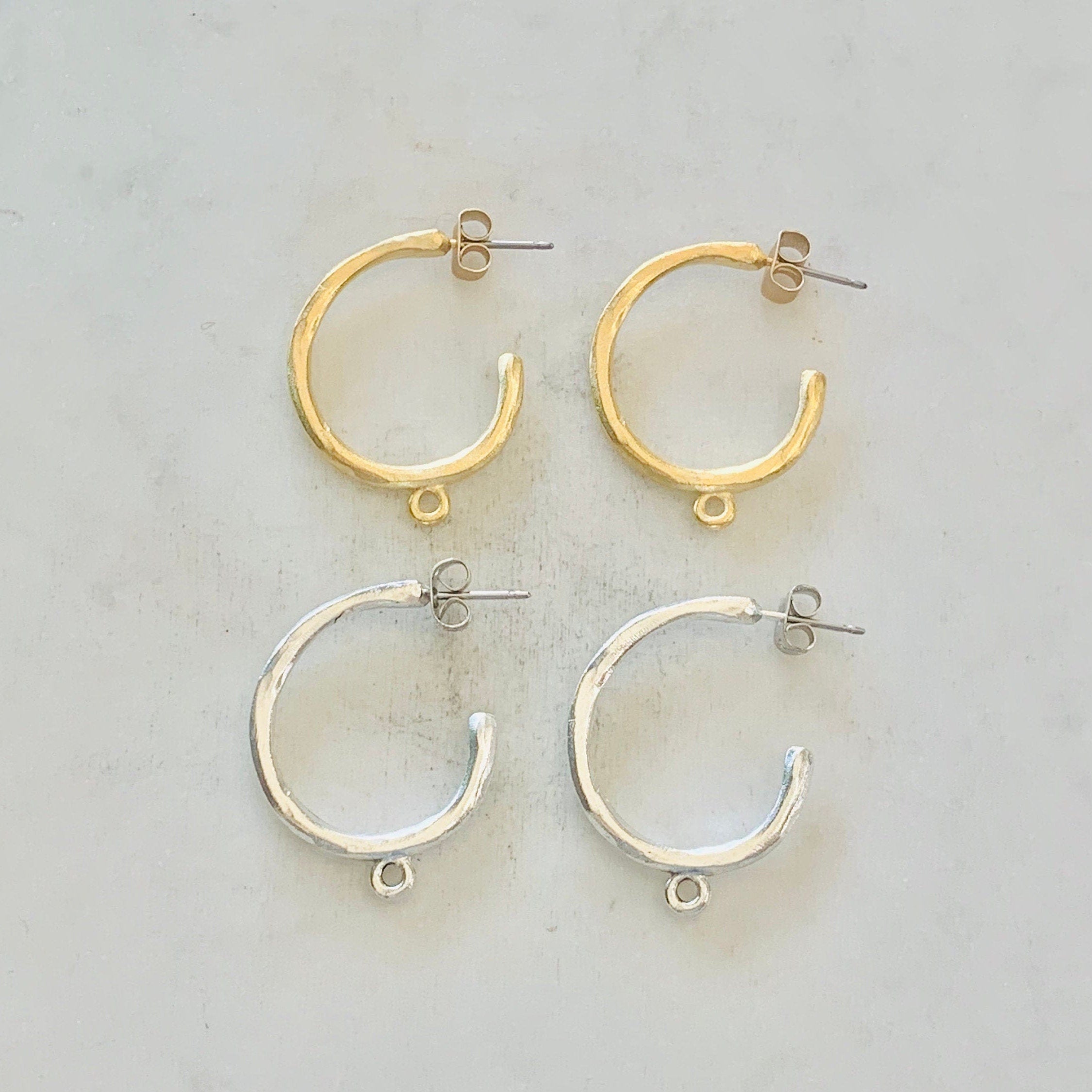 Pewter Textured Hammered Round Hoop 27mm x 21mm Chandelier (2pc)