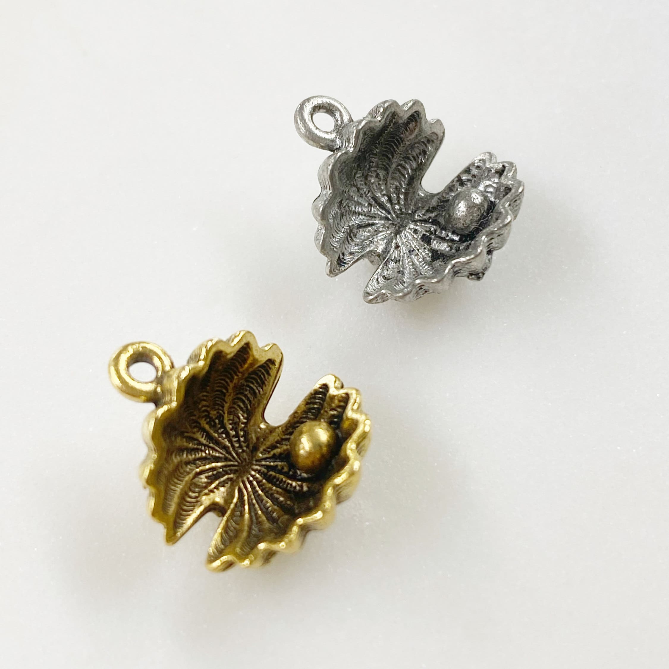 Pewter Sea Shell Oyster Pearl Charm Antique Gold or Antique (2pc)